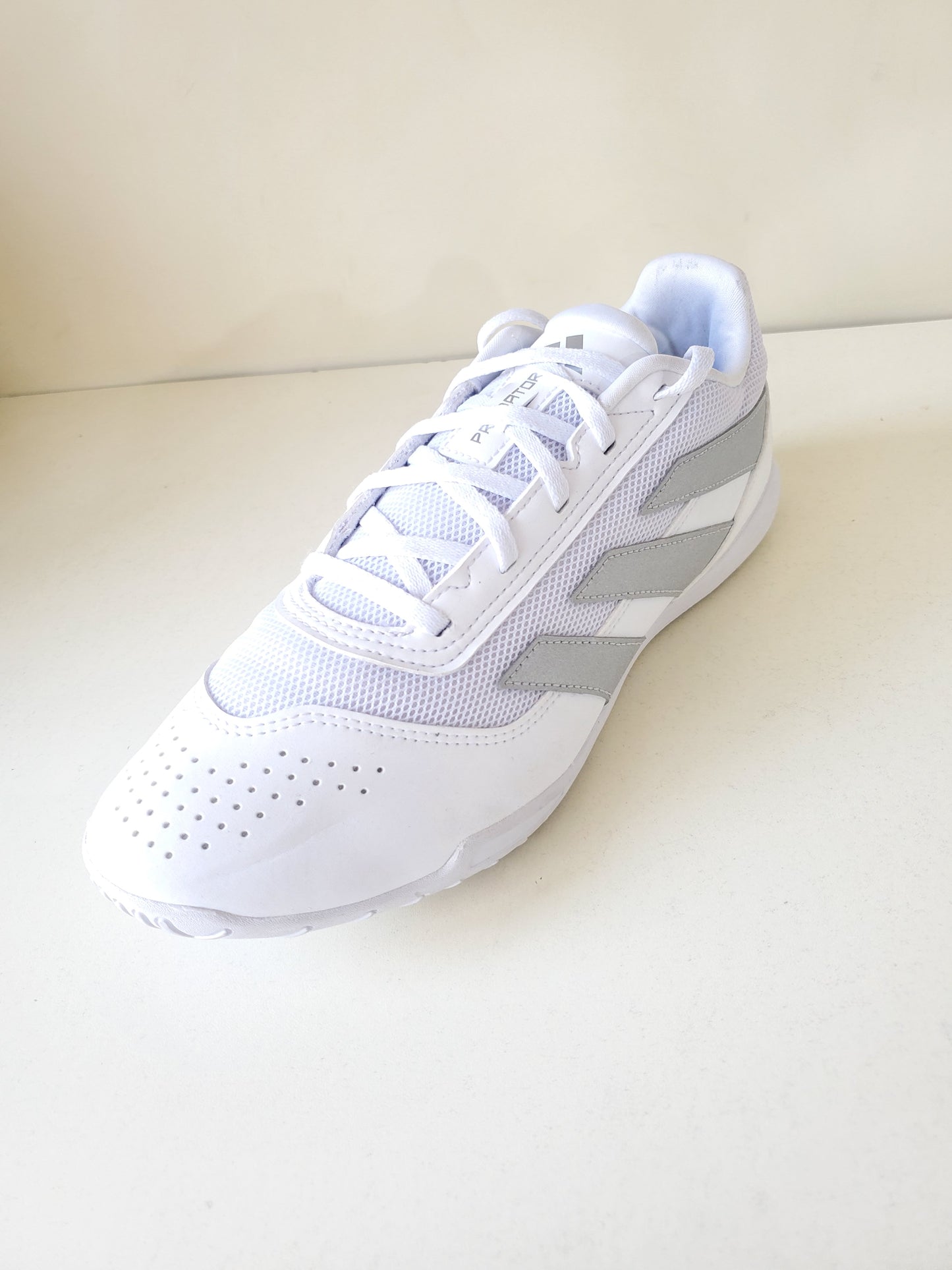ADIDAS NOVI ORIGINAL PATIKI BR 43 CM 27.5