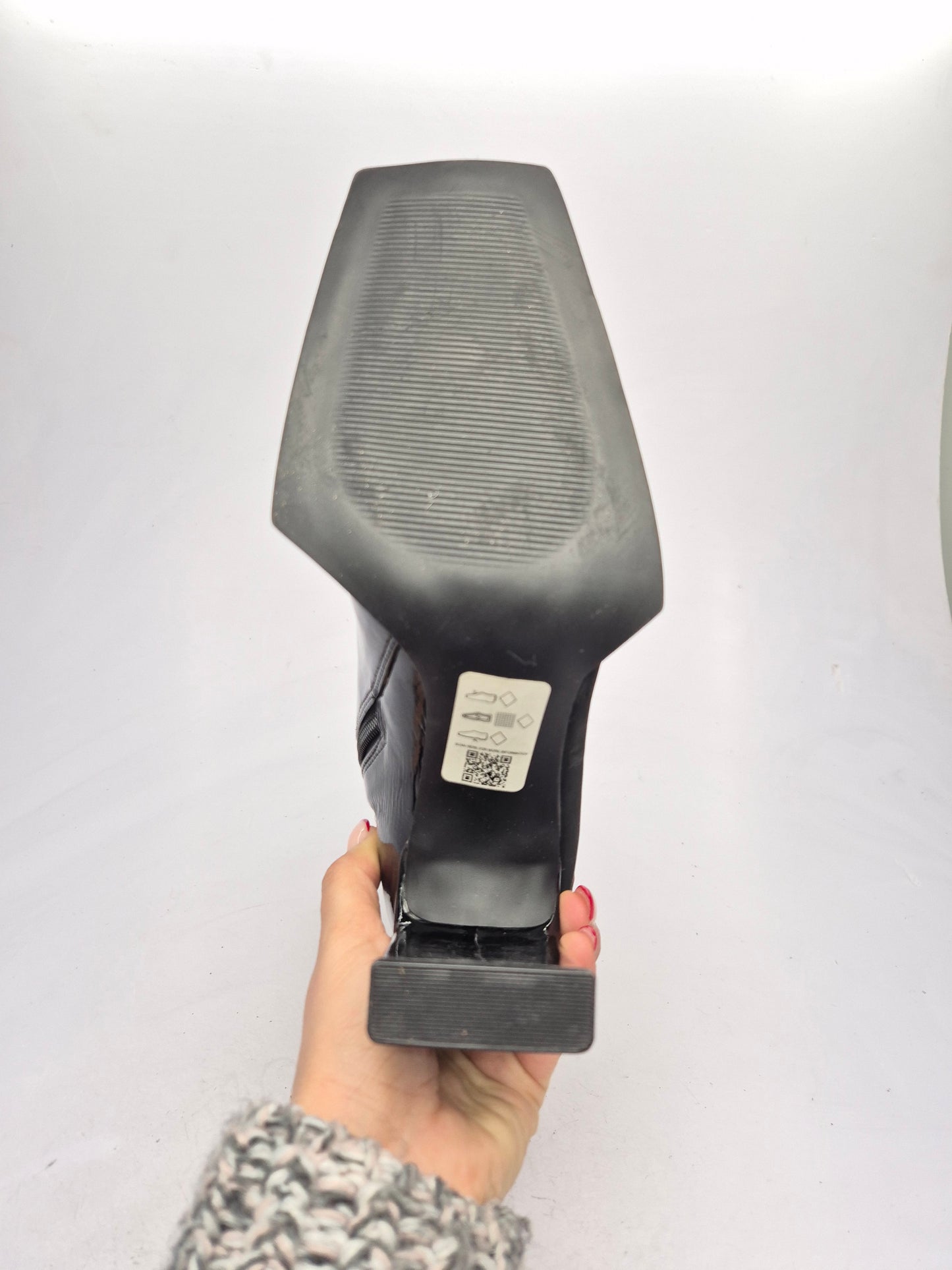 ASOS NOVI ORIGINAL CIZMI BR 38