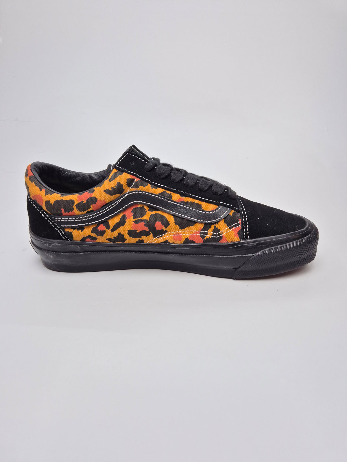 VANS NOVI ORIGINAL PATIKI BR 40
