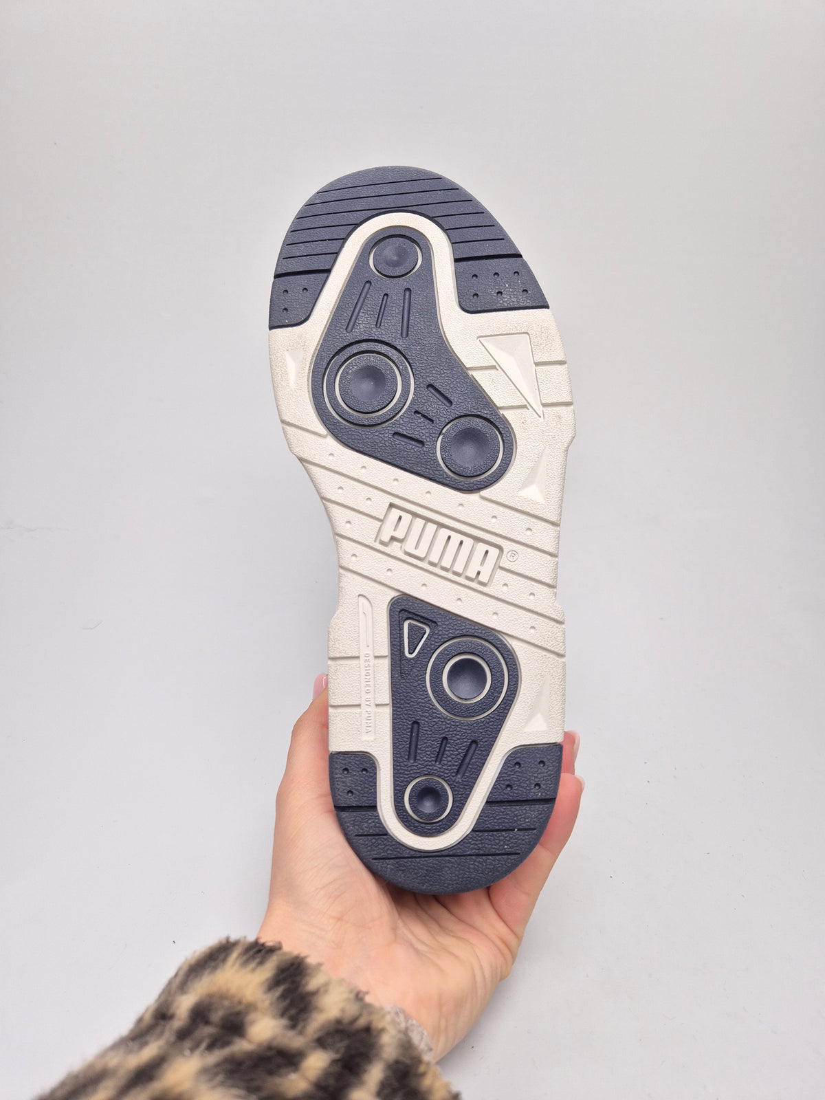 PUMA NOVI ORIGINAL KOZNI PATIKI BR 38