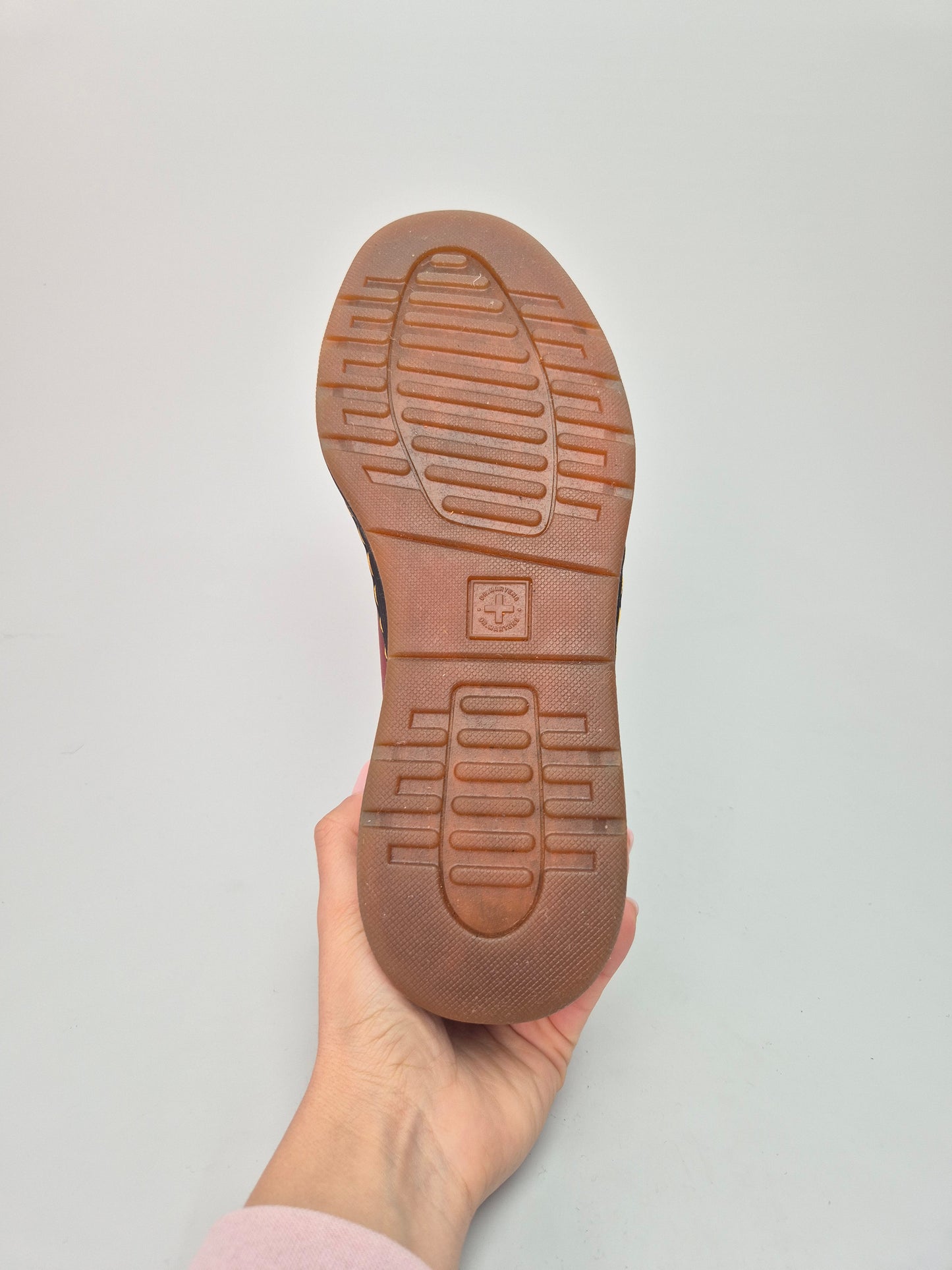 DR MARTENS NOVI ORIGINAL KOZNI CEVLI BR 39