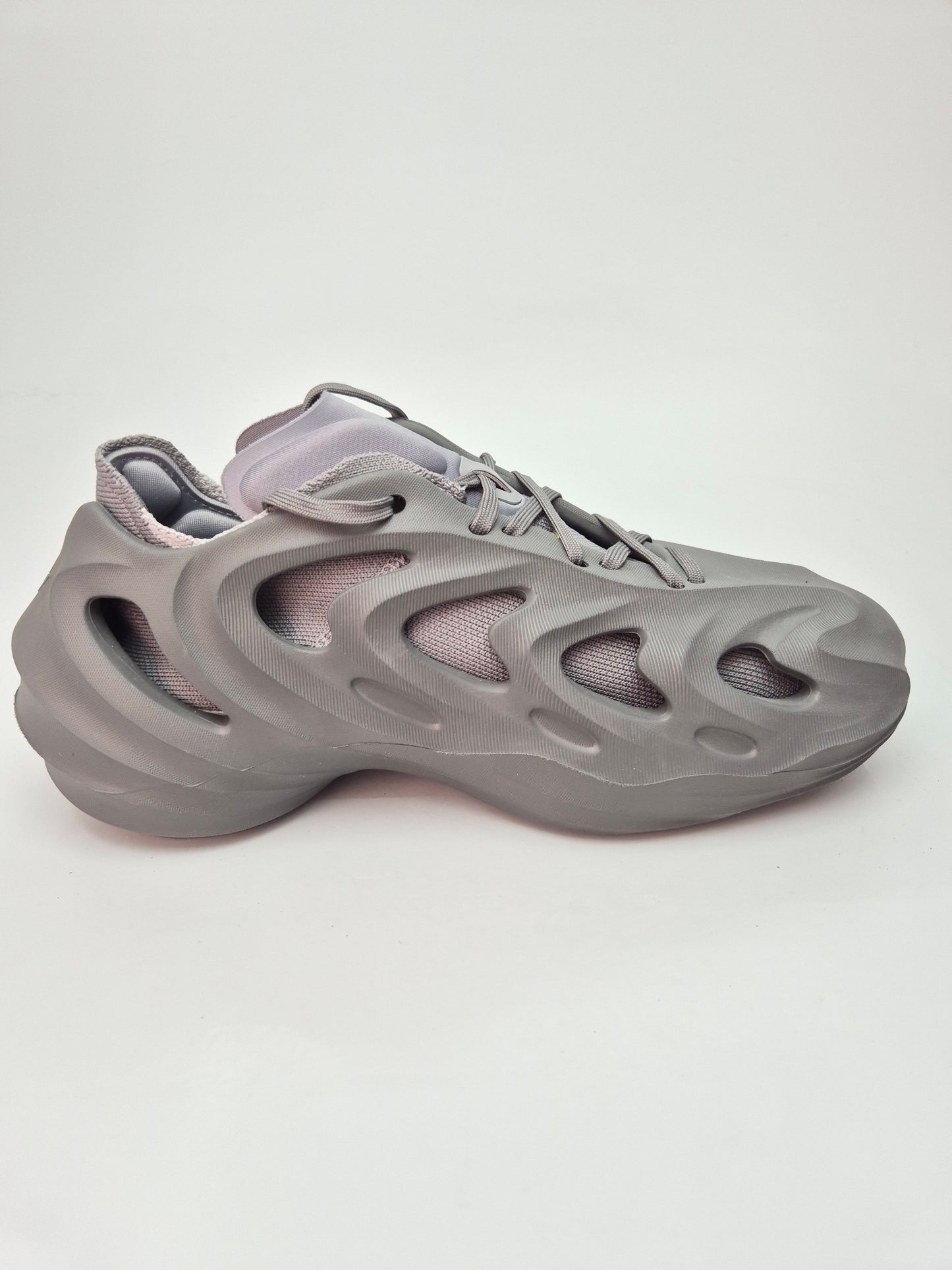 ADIDAS NOVI ORIGINAL PATIKI BR 40.5