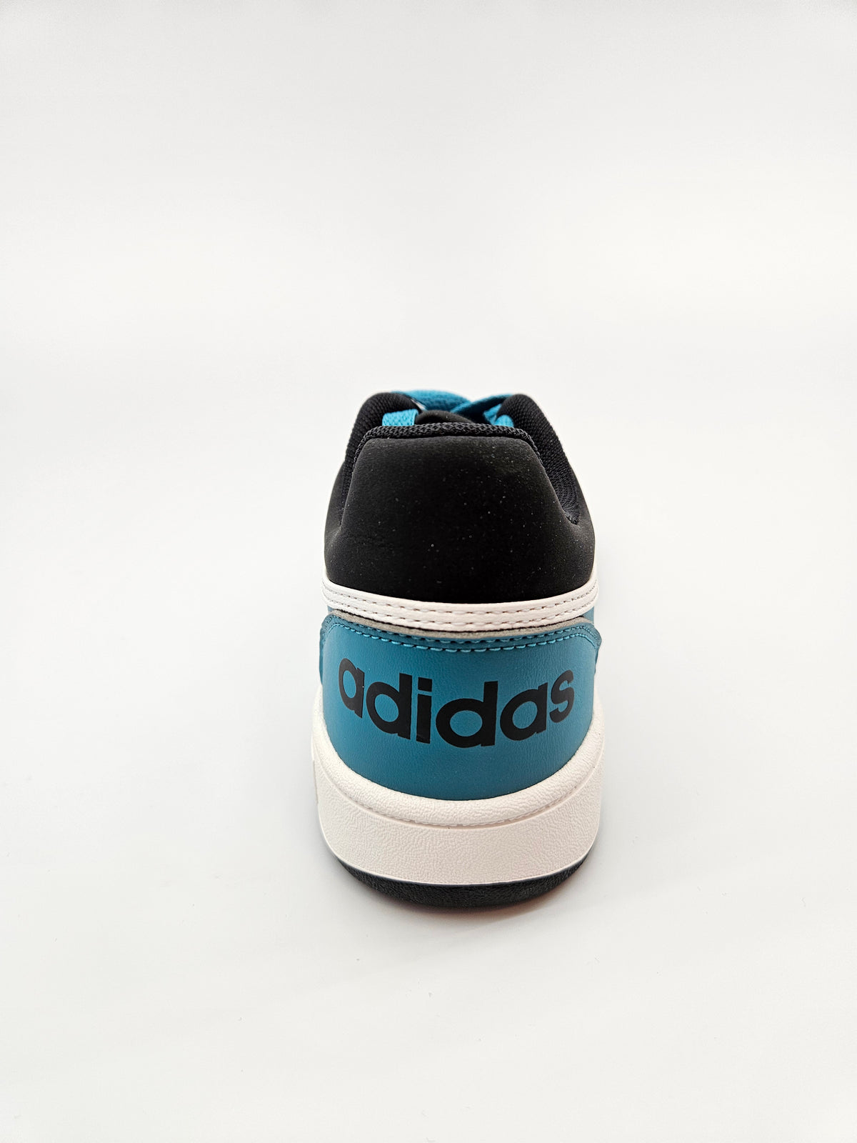 ADIDAS NOVI ORIGINAL PATIKI BR 39