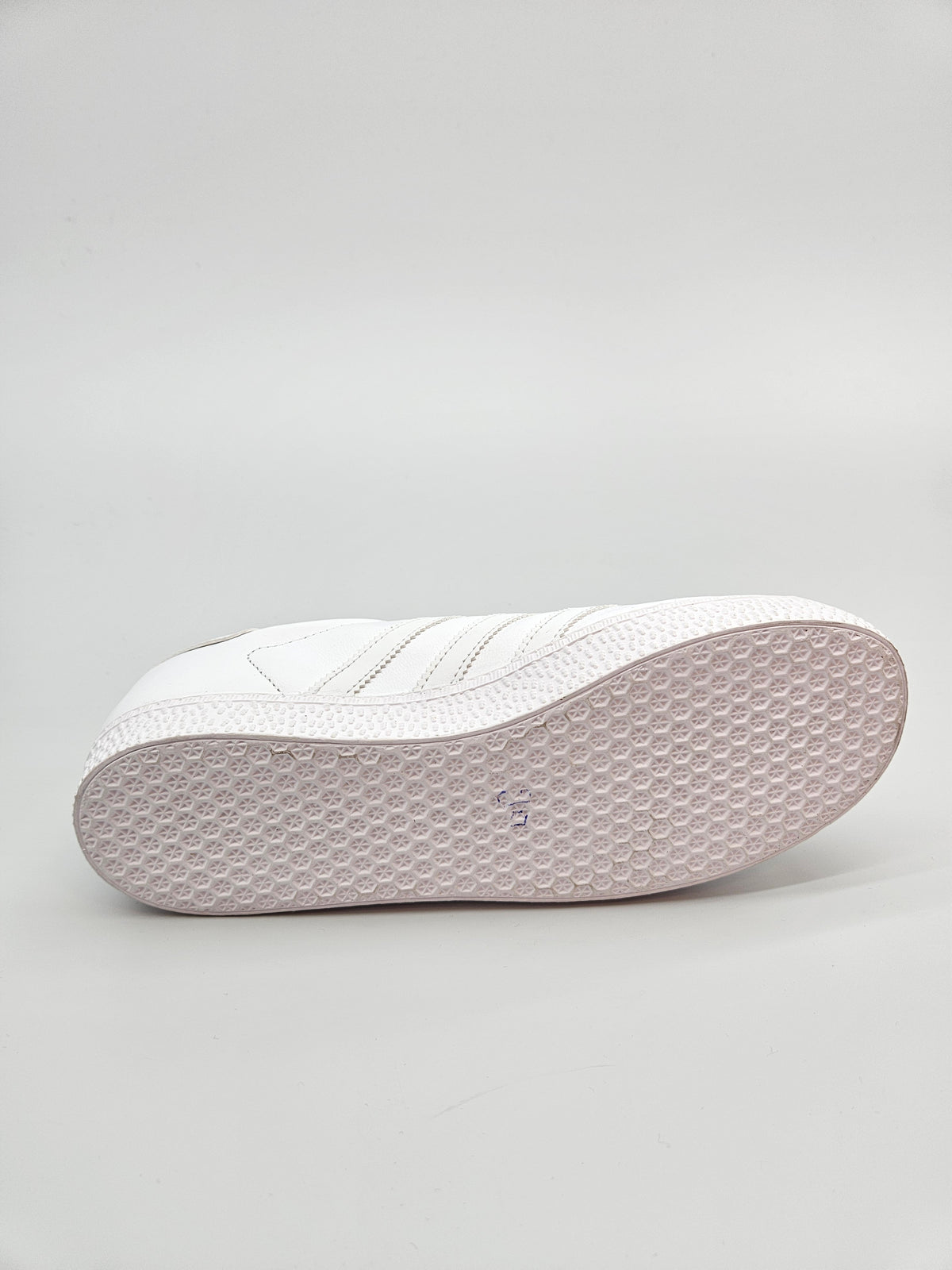ADIDAS GAZZELE NOVI ORIGINAL PATIKI BR 37