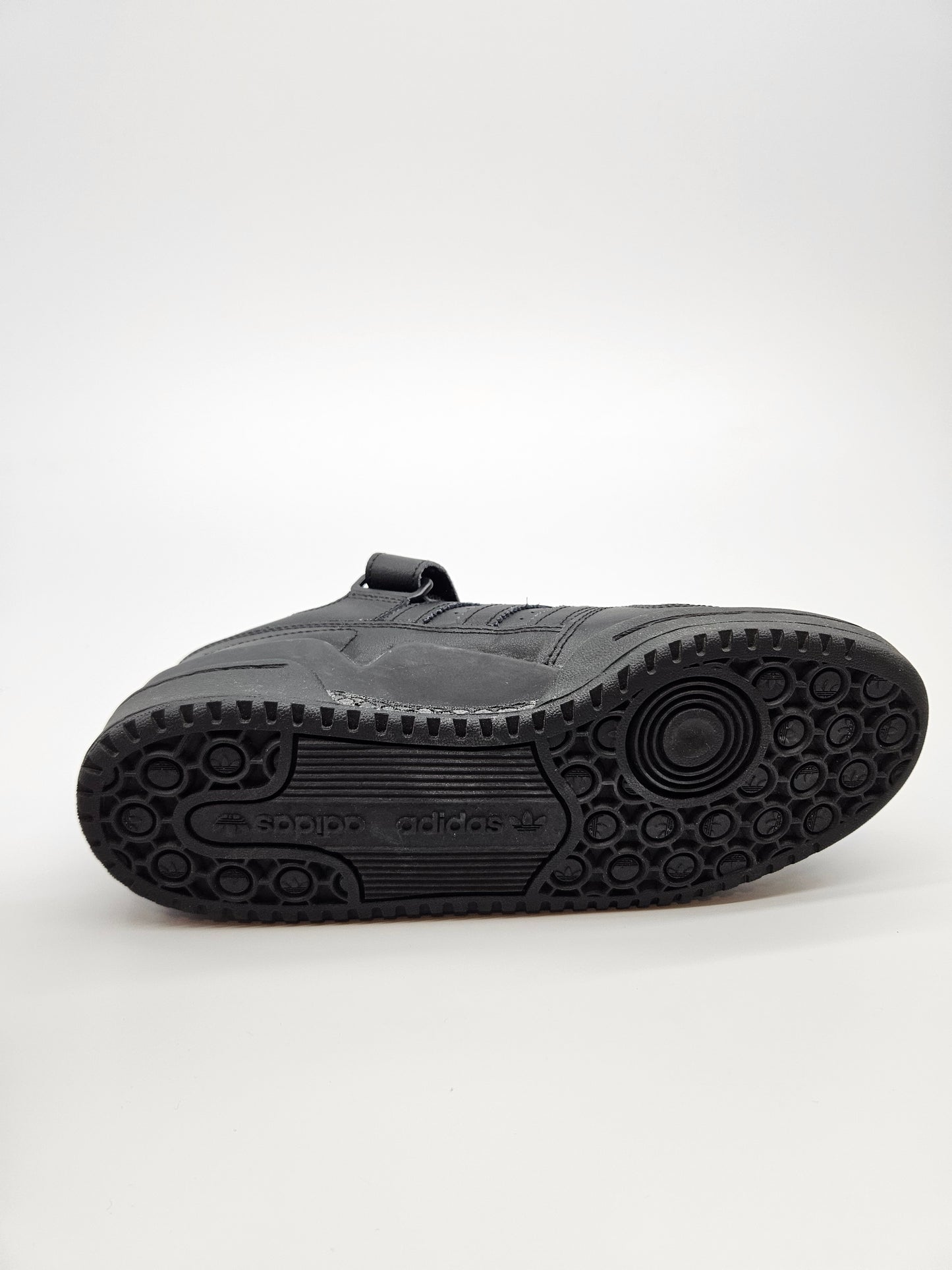 ADIDAS NOVI ORIGINAL PATIKI BR 40