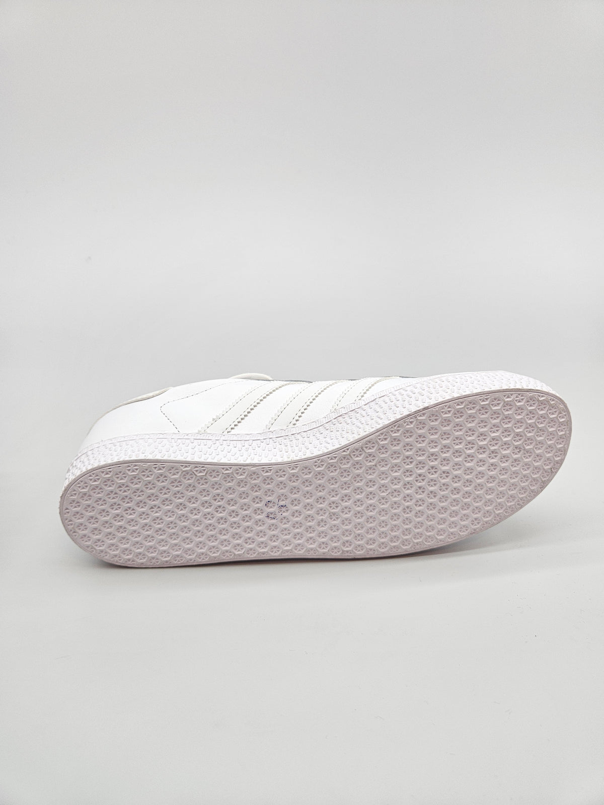 ADIDAS GAZZELE NOVI ORIGINAL PATIKI BR 37