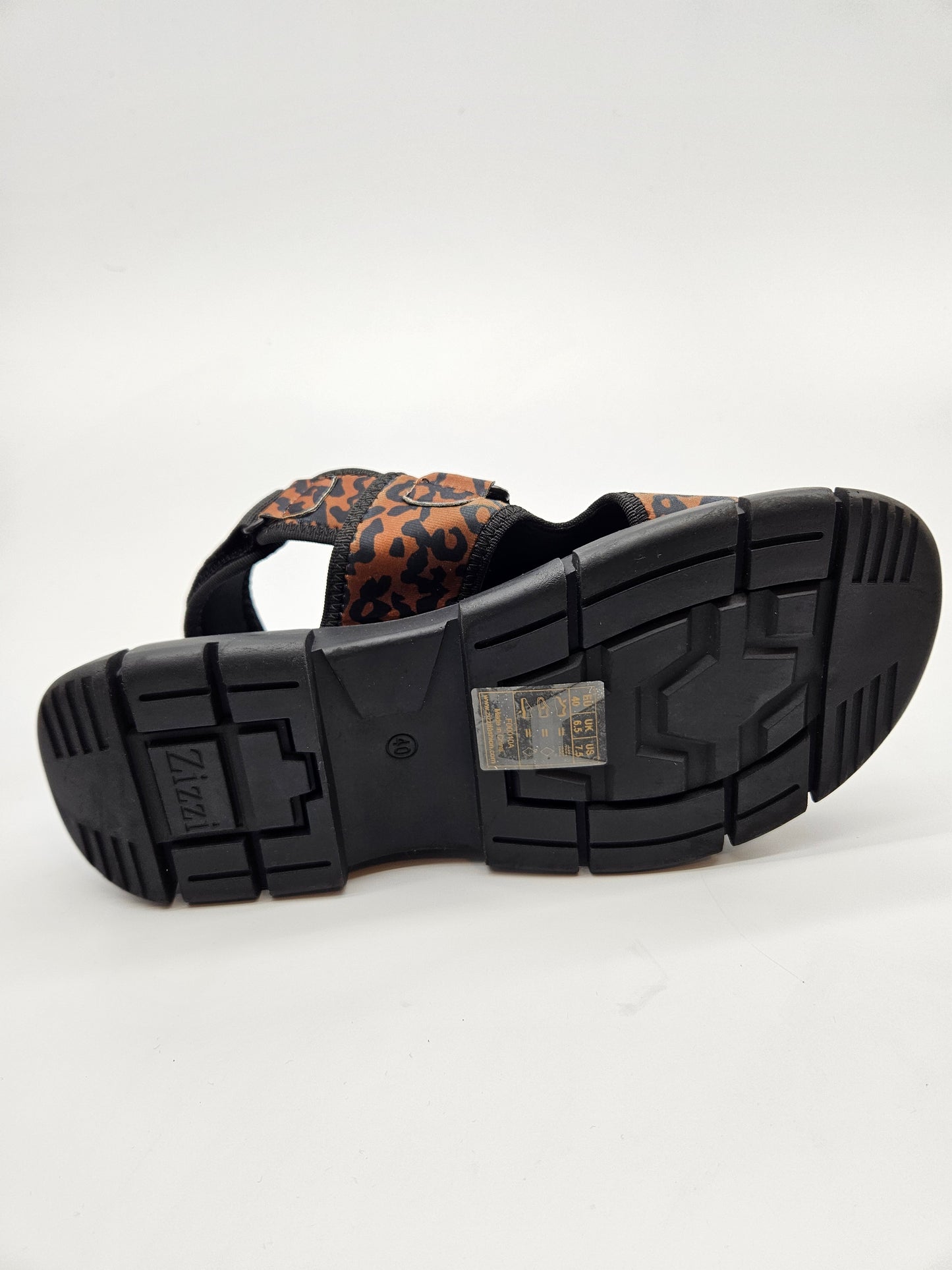 ZIZZI NOVI ORIGINAL SANDALKI BR 40