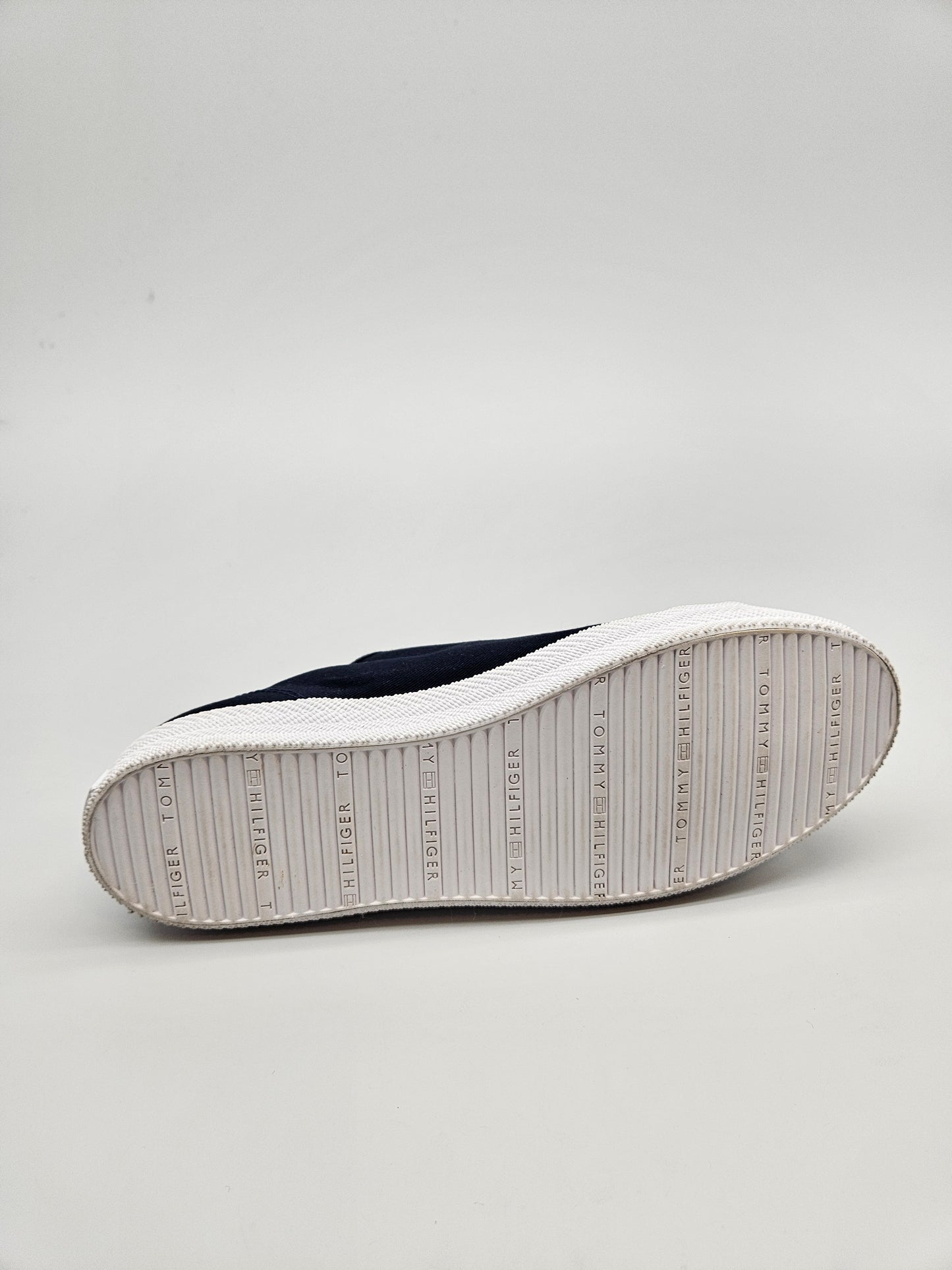 TOMMY HILFIGER ORIGINAL PATIKI BR 40