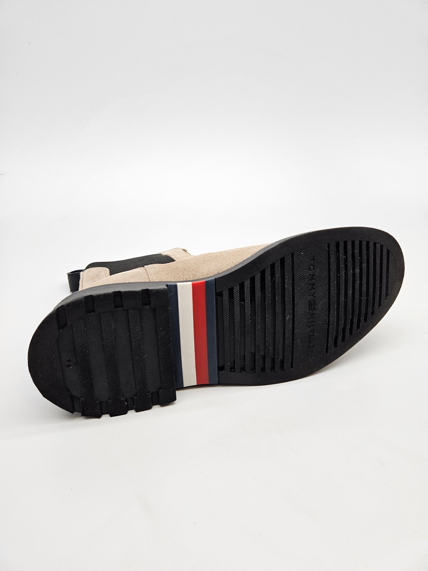 TOMMY HILFIGER ORIGINAL KOZNI CIZMI BR 42