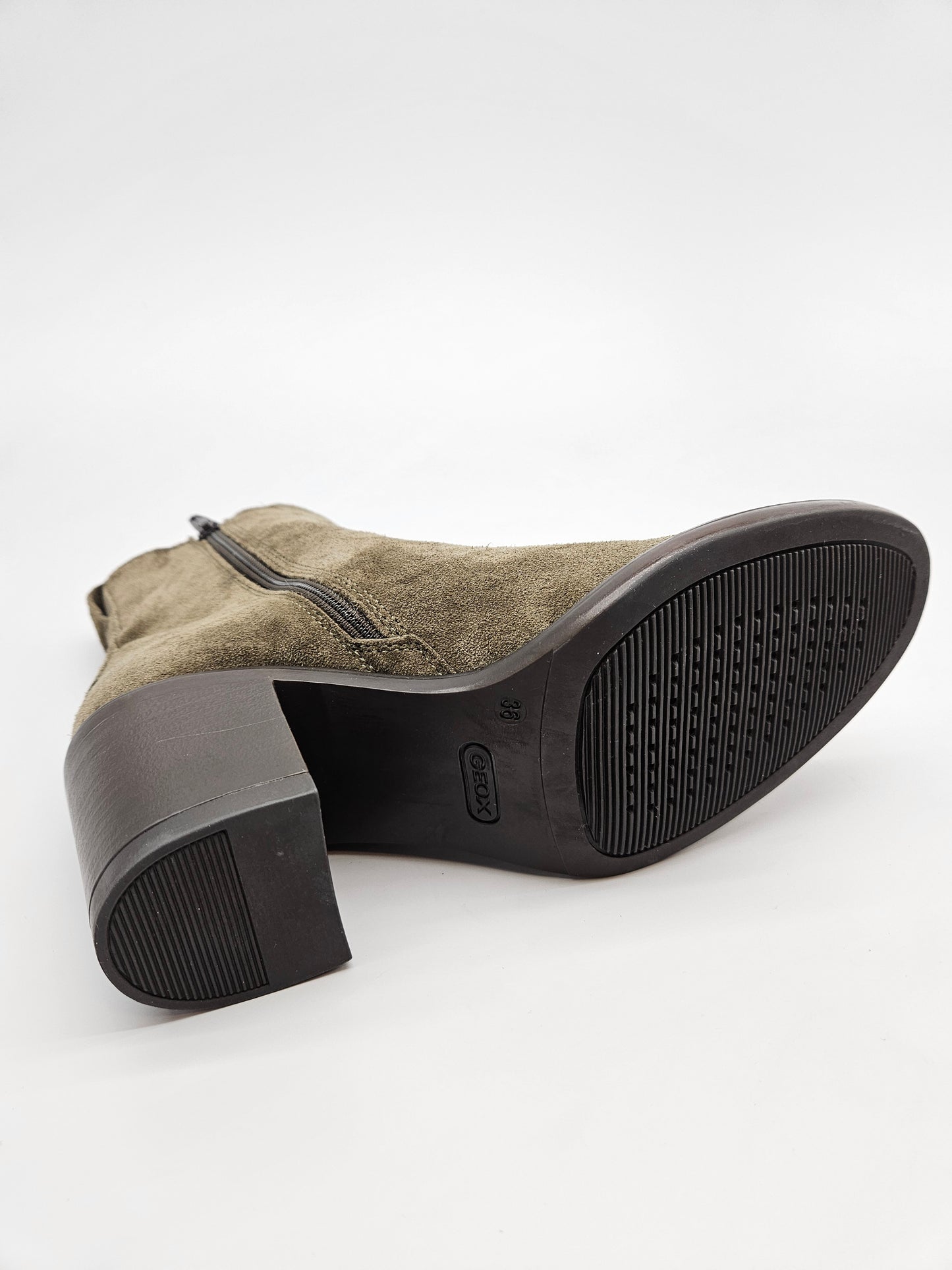 GEOX ORIGINAL KOZNI CIZMI BR 36