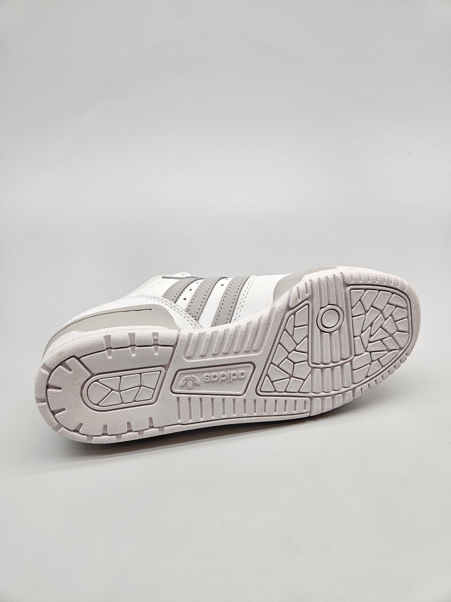 ADIDAS NOVI ORIGINAL PATIKI BR 36.5