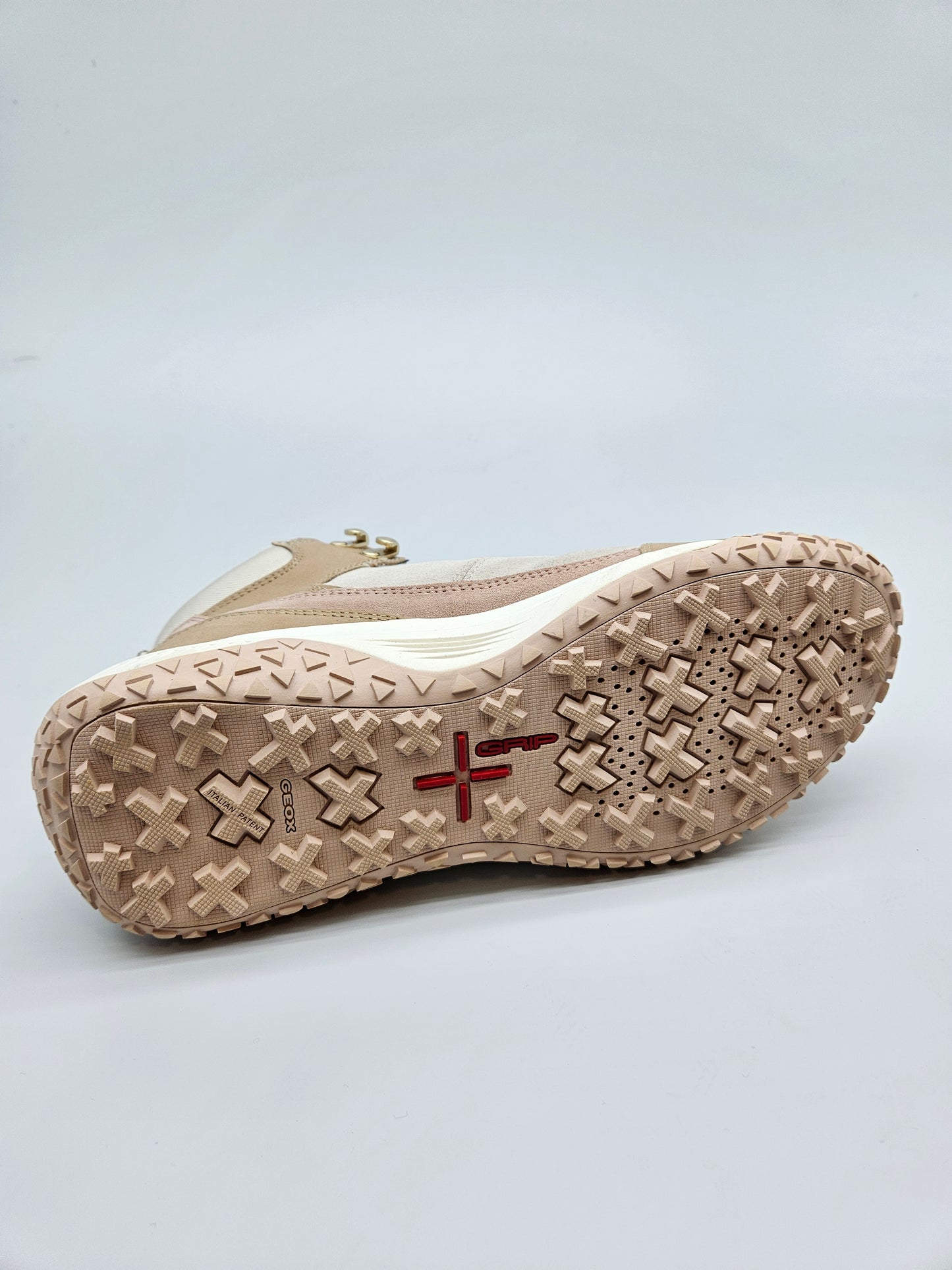 GEOX NOVI ORIGINAL PATIKI BR 39