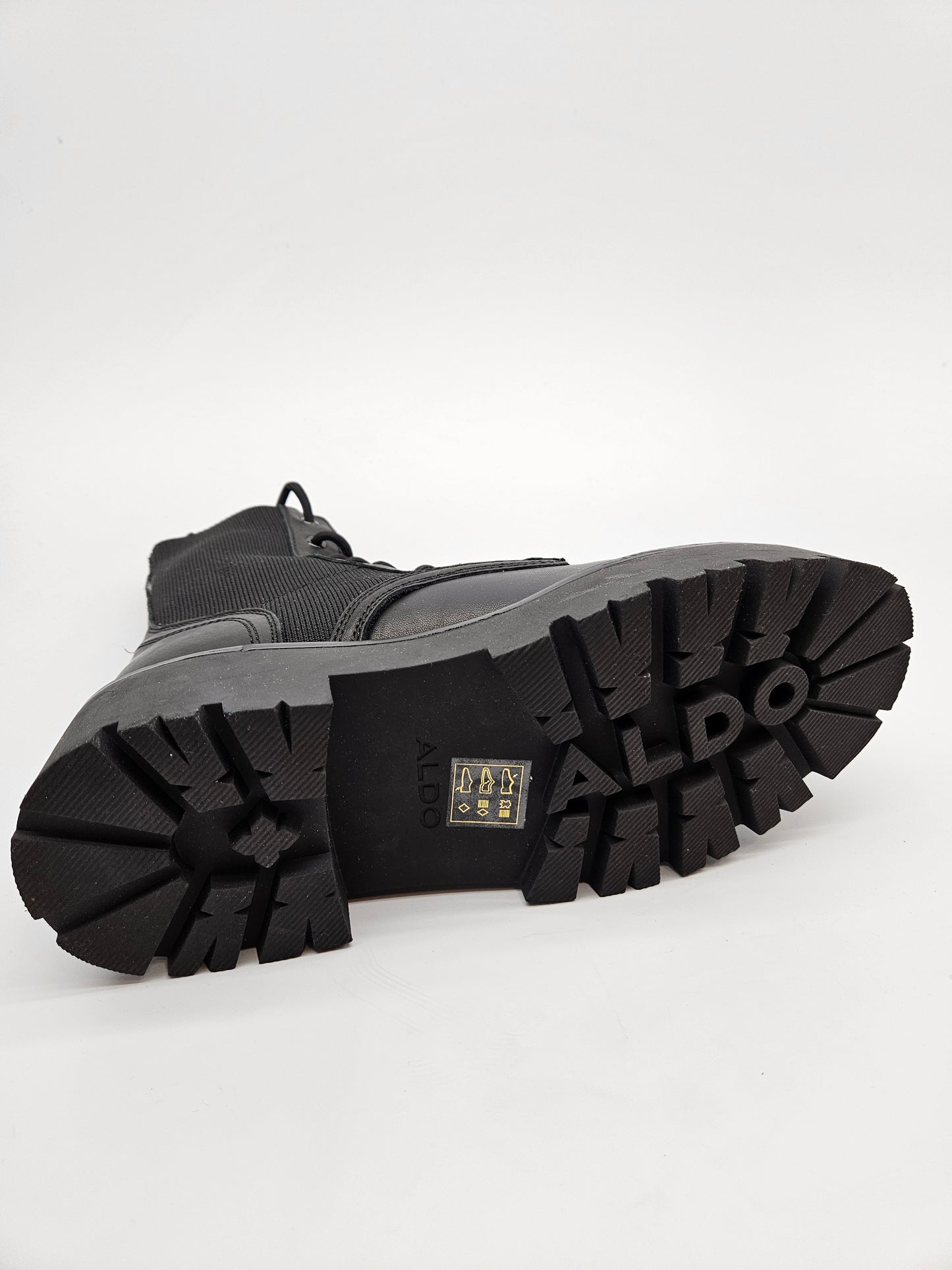 ALDO NOVI ORIGINAL CIZMI BR 40