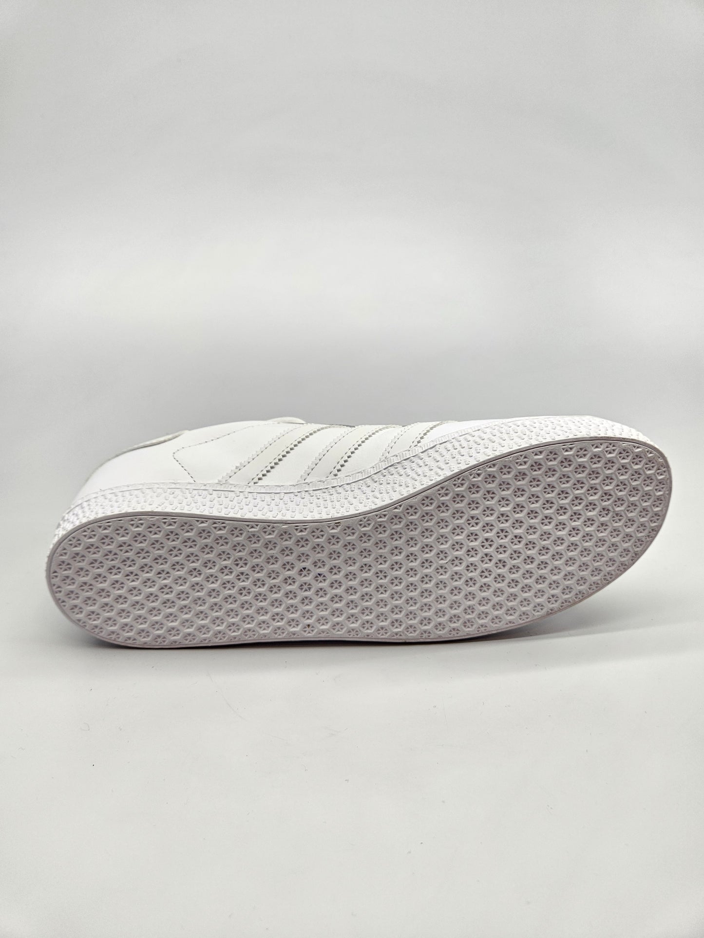 ADIDAS GAZZELE NOVI ORIGINAL PATIKI BR 37