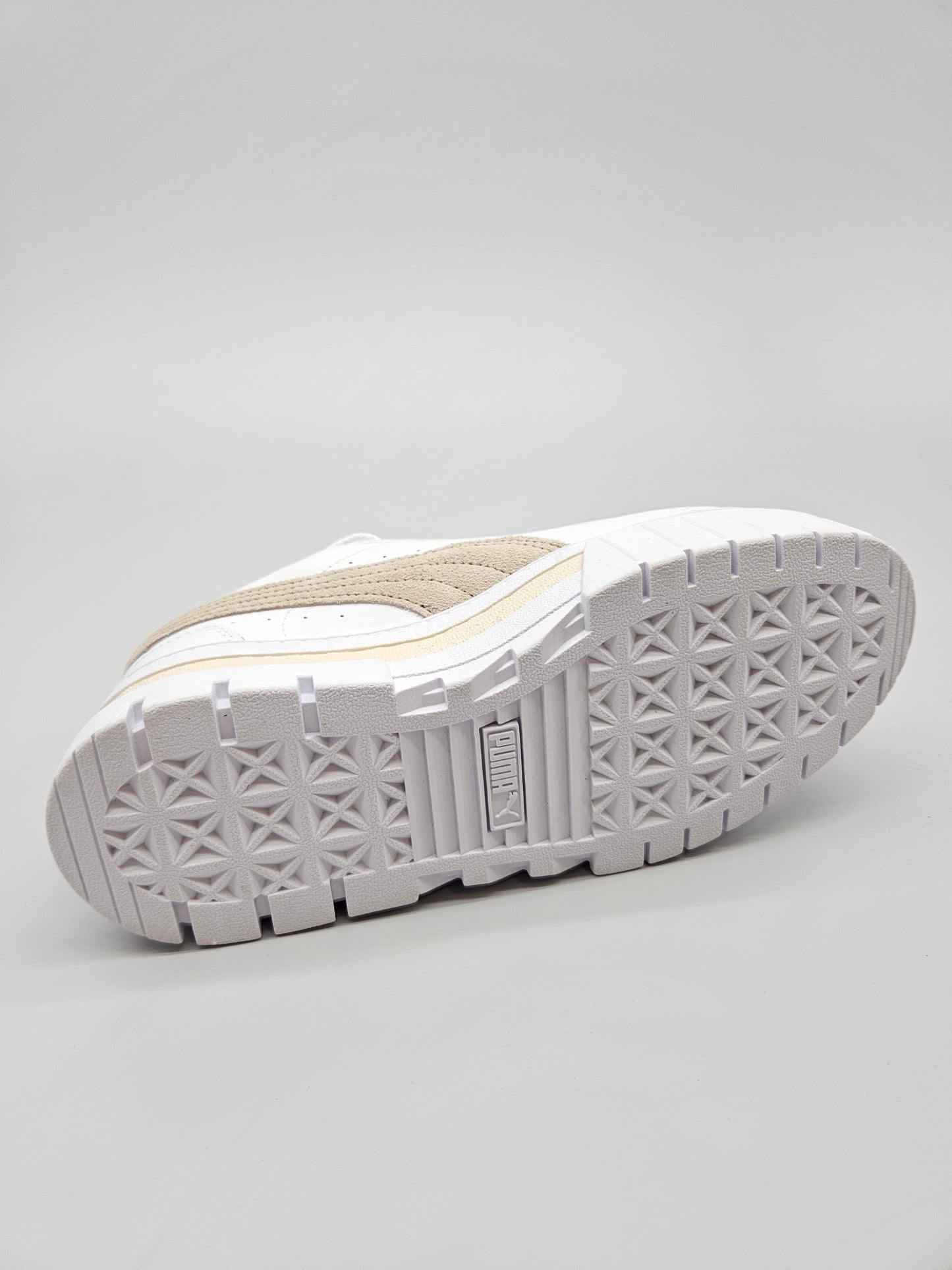 PUMA NOVI ORIGINAL PATIKI BR 37.5