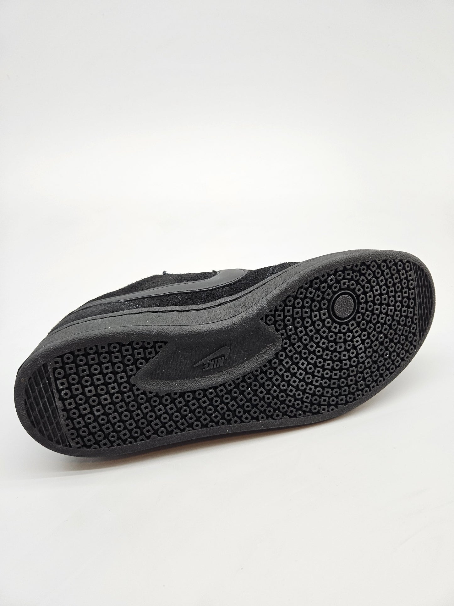 NIKE NOVI ORIGINAL PATIKI BR 40