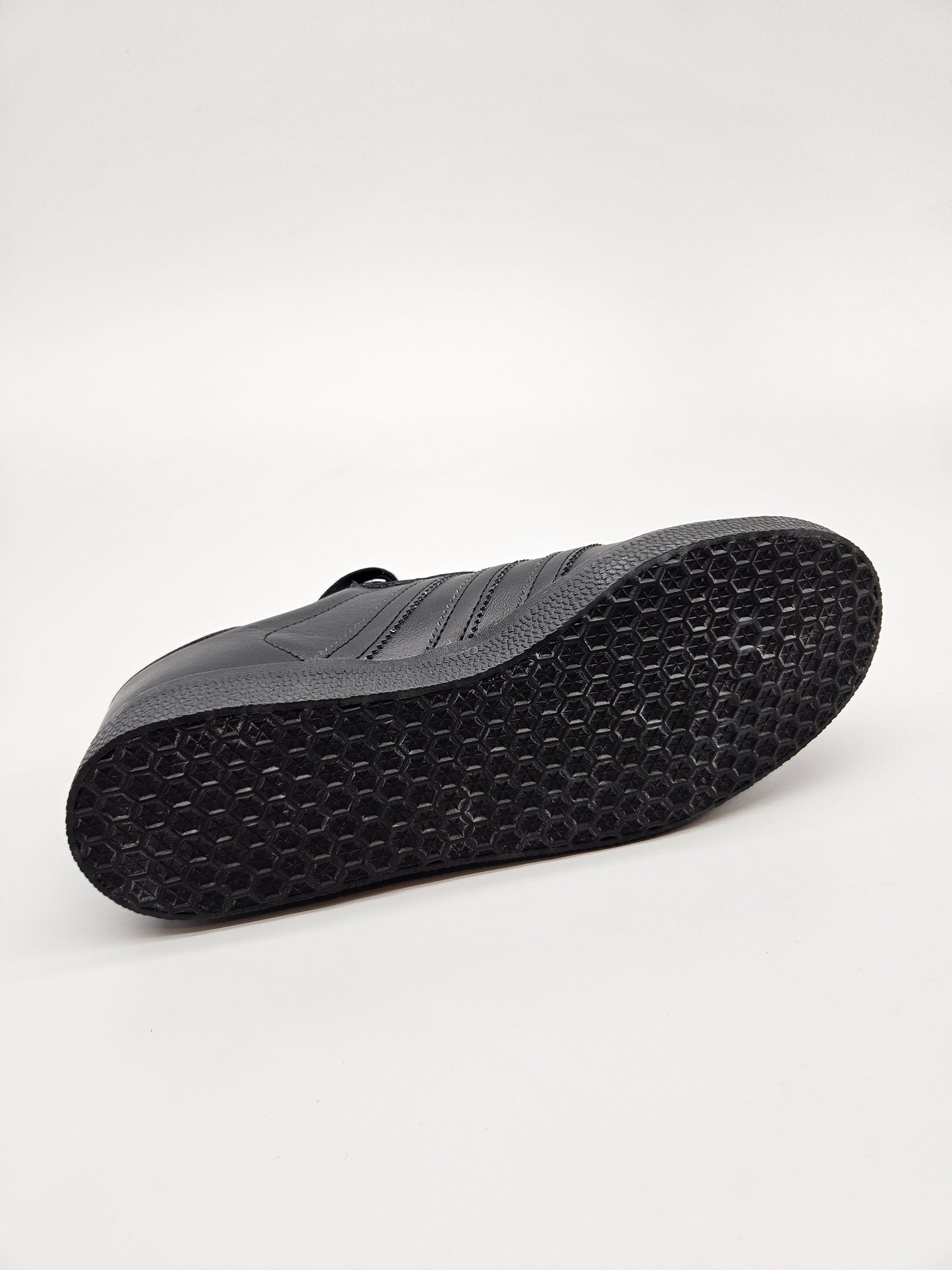 ADIDAS NOVI ORIGINAL PATIKI BR 39