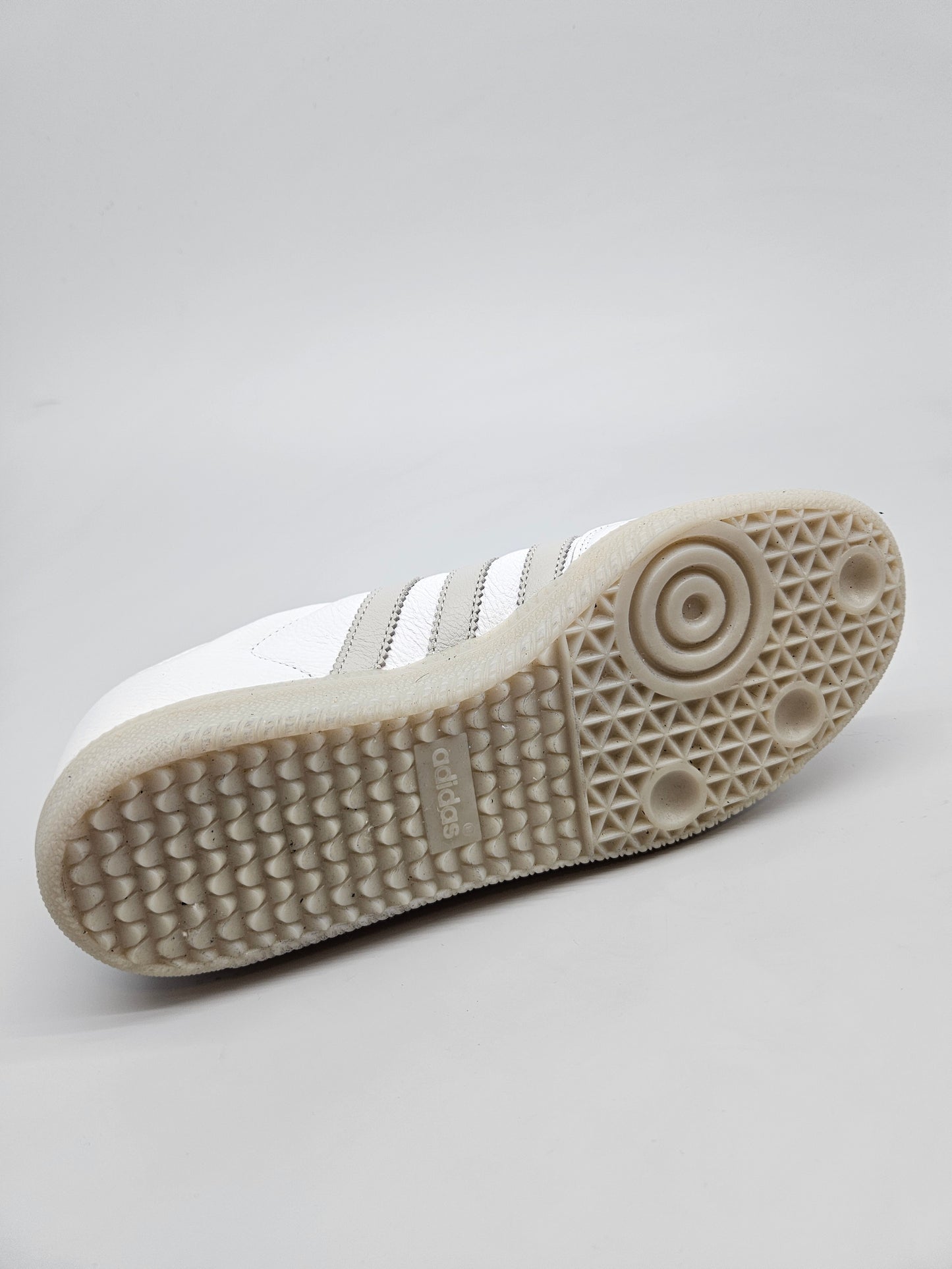 ADIDAS NOVI ORIGINAL PATIKI BR 40