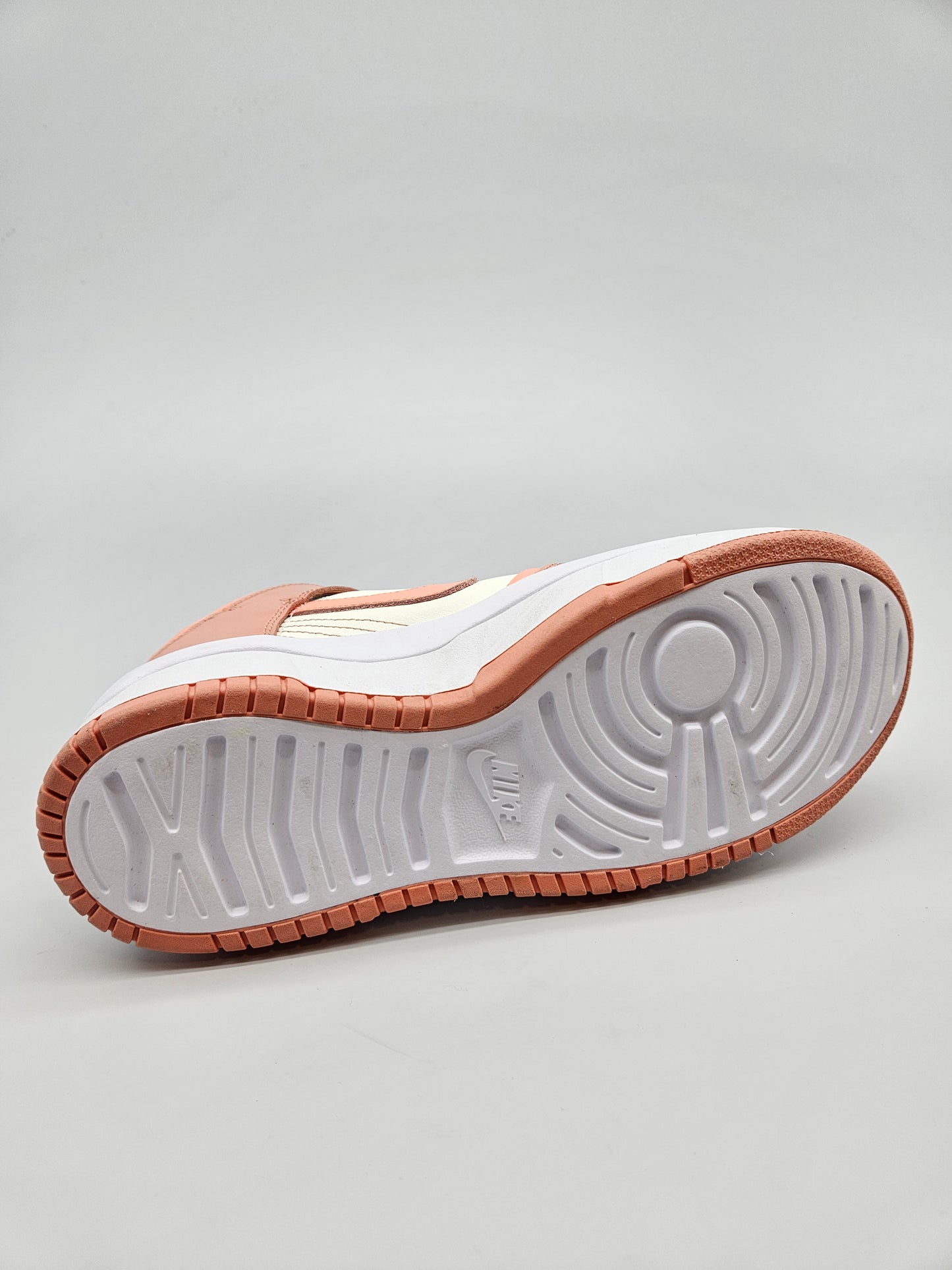 NIKE NOVI ORIGINAL PATIKI BR 38.5