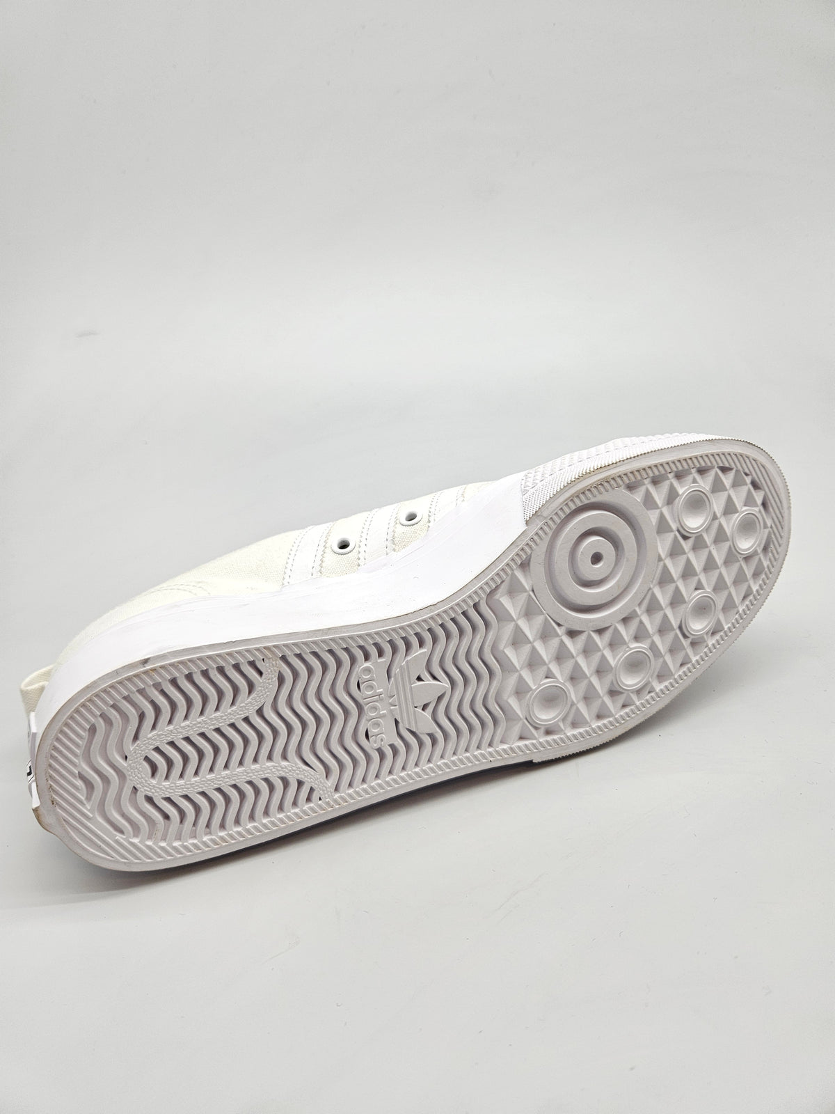 ADIDAS NOVI ORIGINAL PATIKI BR 42