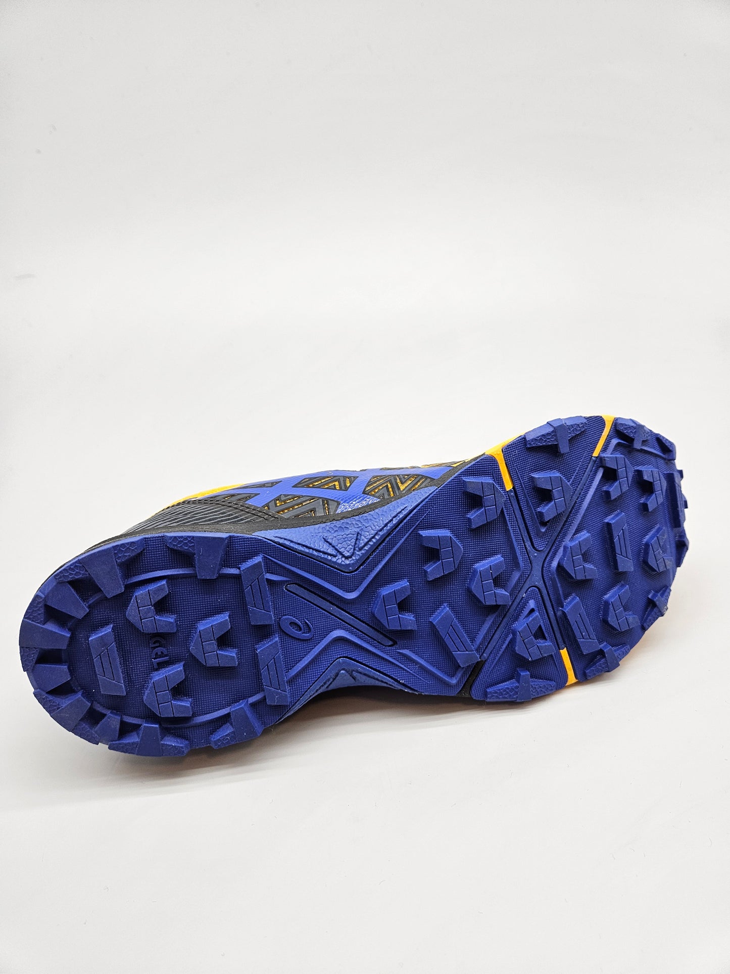 ASICS NOVI ORIGINAL PATIKI BR 41.5