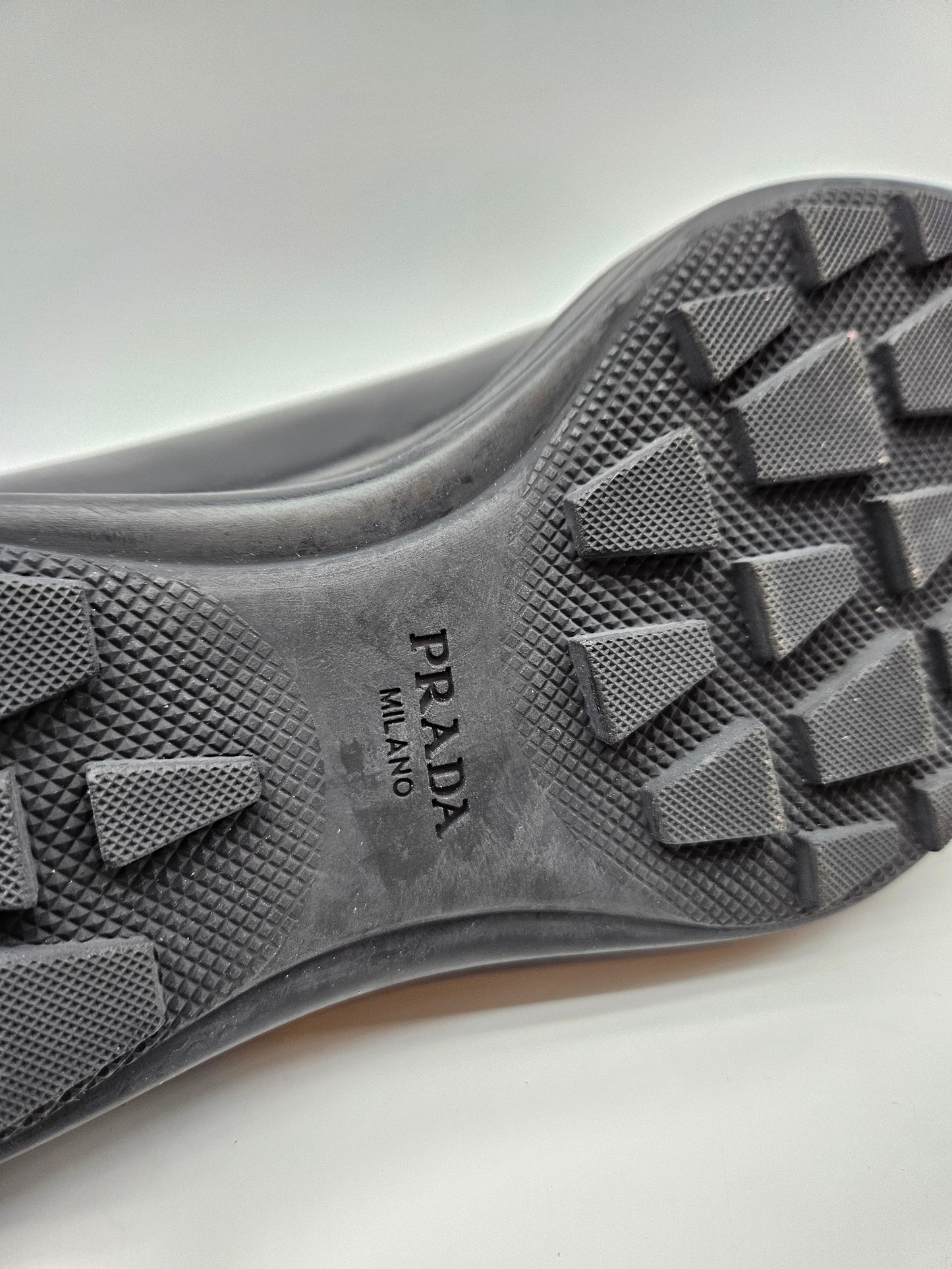 PRADA ORIGINAL CEVLI BR 42.5