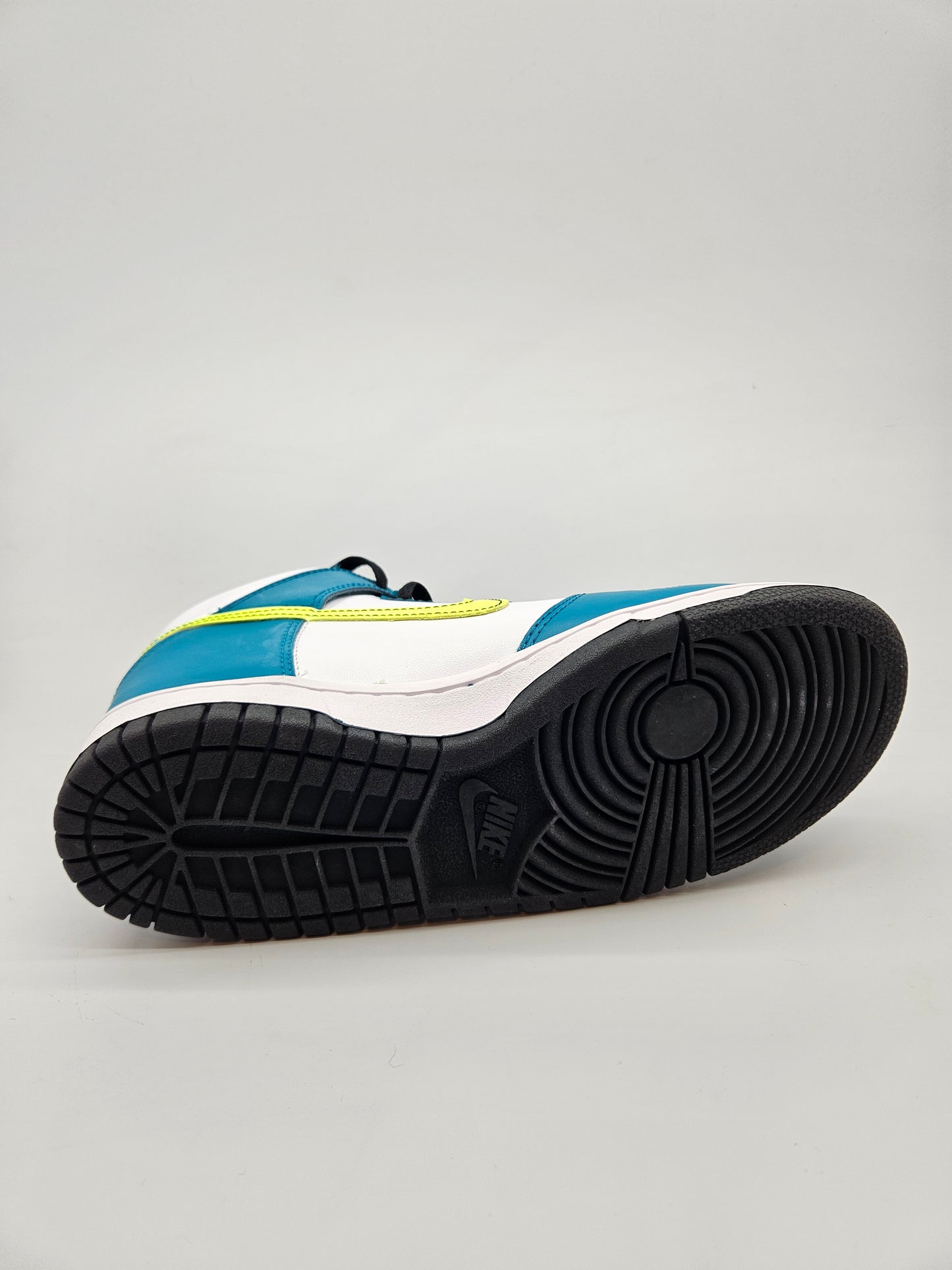 NIKE NOVI ORIGINAL PATIKI BR 38