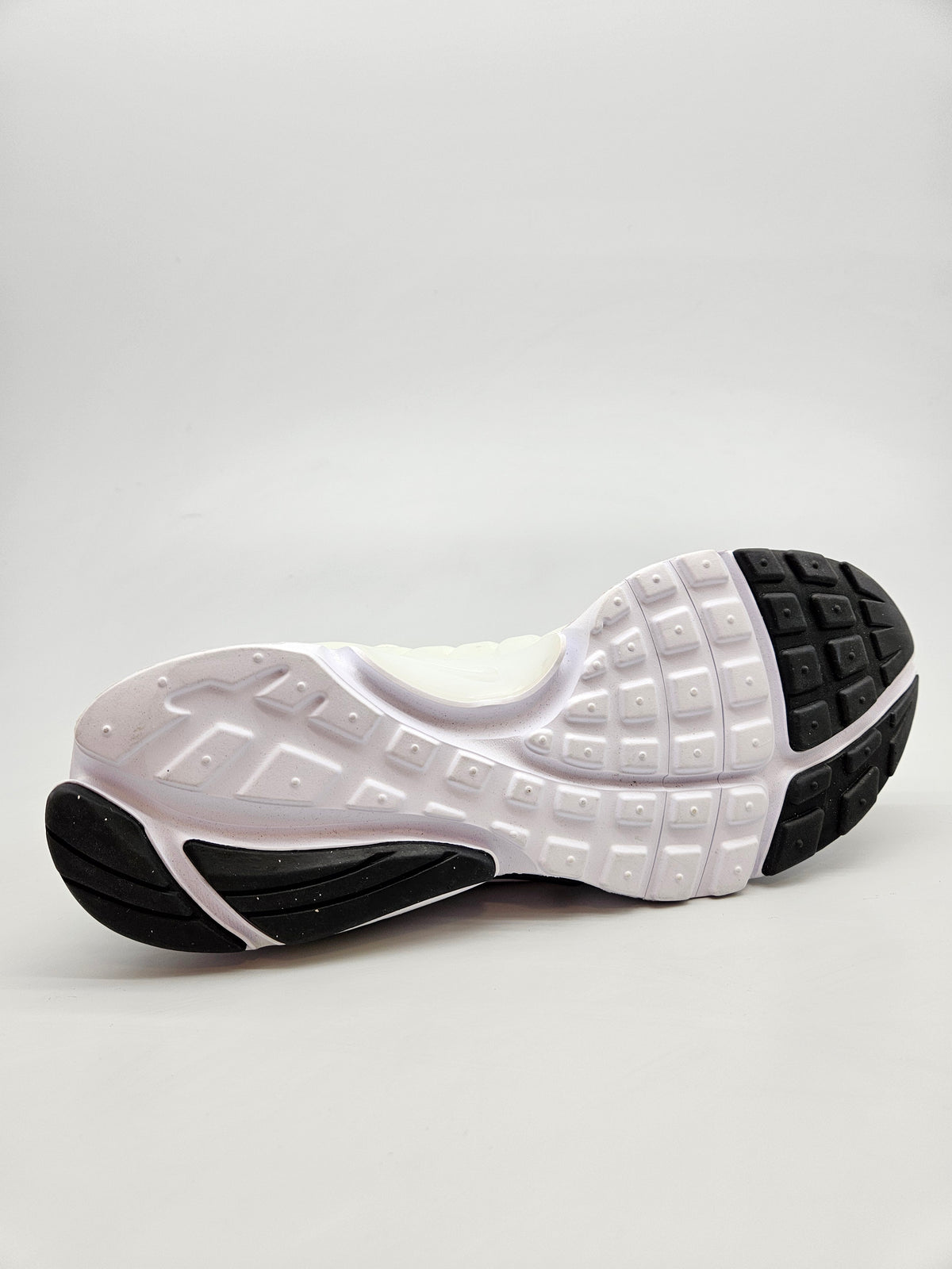 NIKE NOVI ORIGINAL PATIKI BR 40