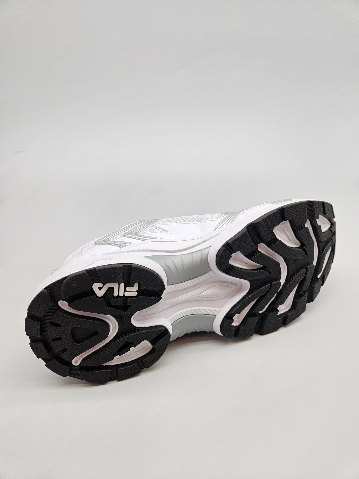 FILA NOVI ORIGINAL PATIKI BR 40