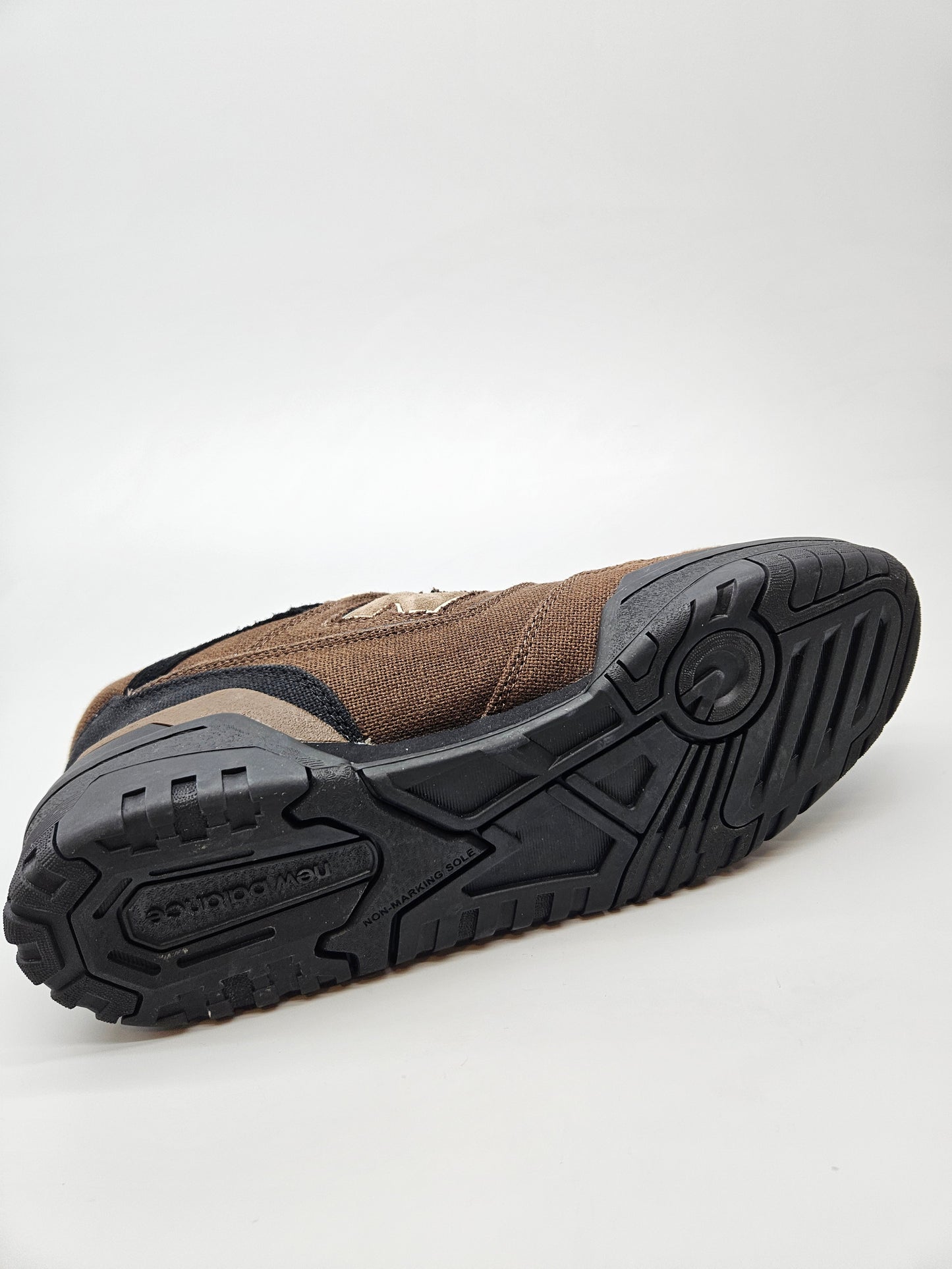 NEW BALANCE ORIGINAL PATIKI 45.5