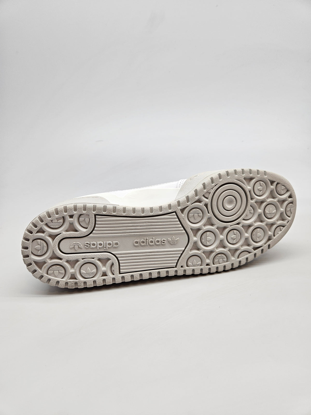 ADIDAS NOVI ORIGINAL PATIKI BR 39