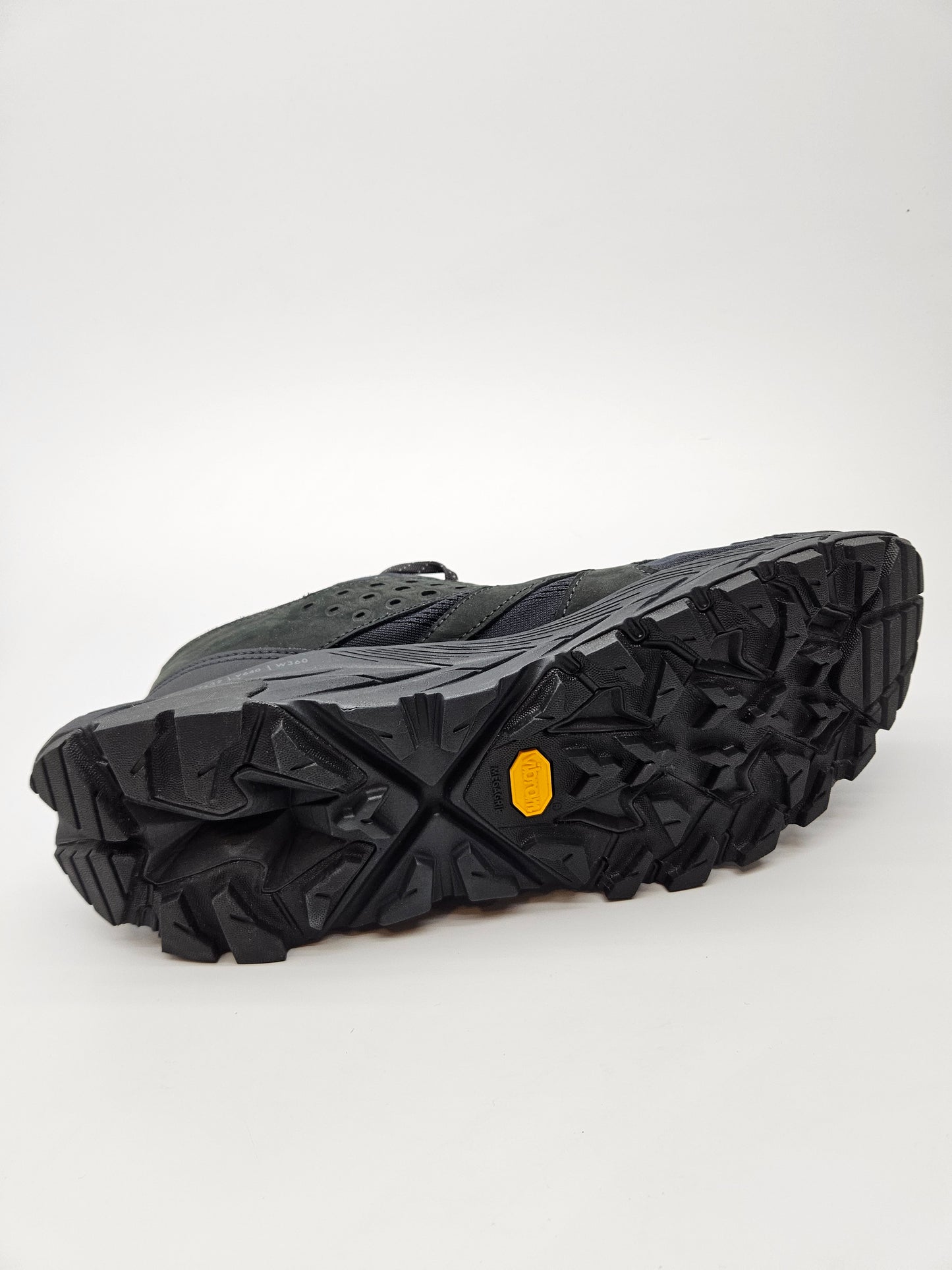 HOKA VIBRAM NOVI ORIGINAL PATIKI BR 44