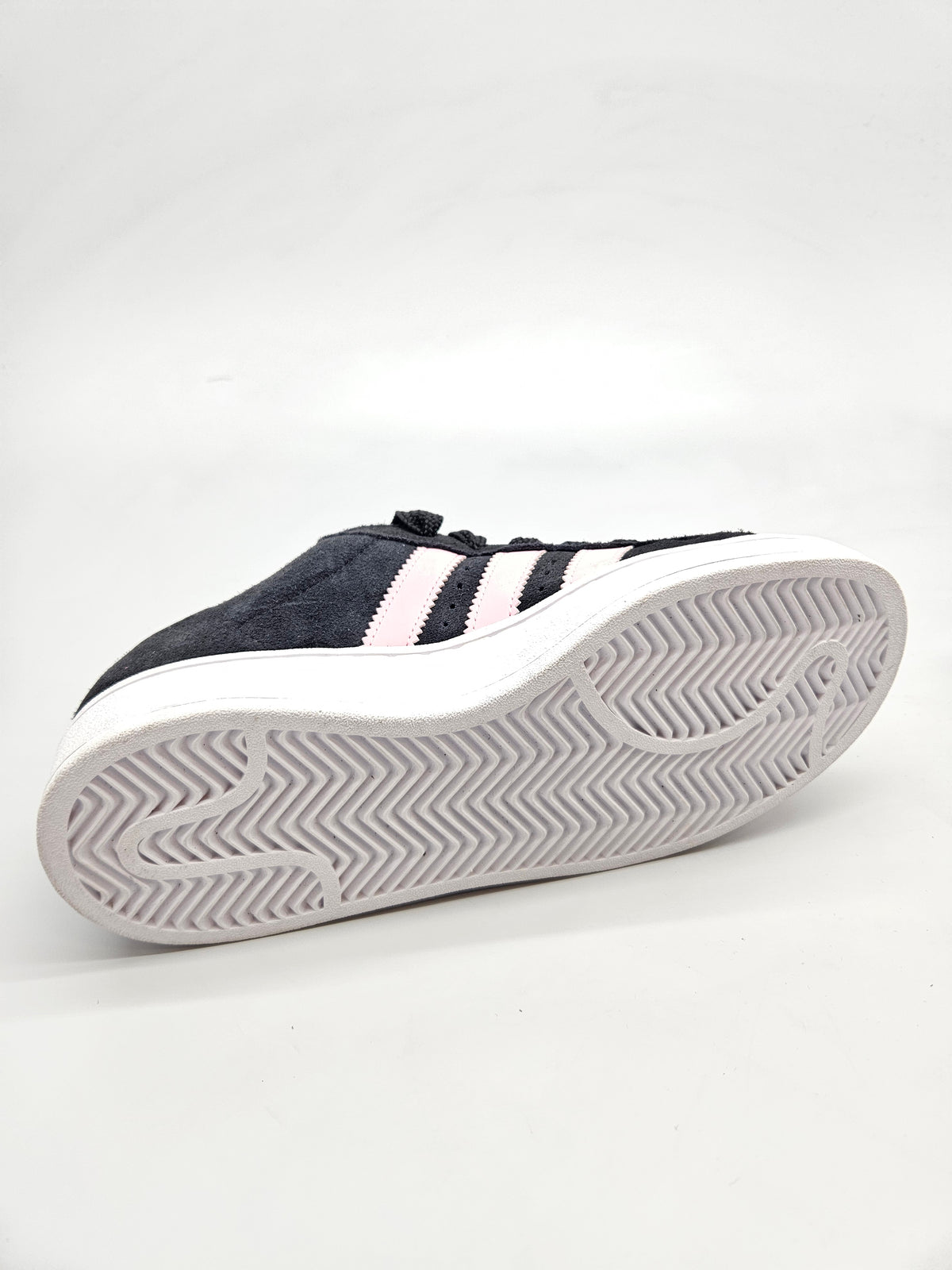 ADIDAS NOVI ORIGINAL PATIKI BR 38