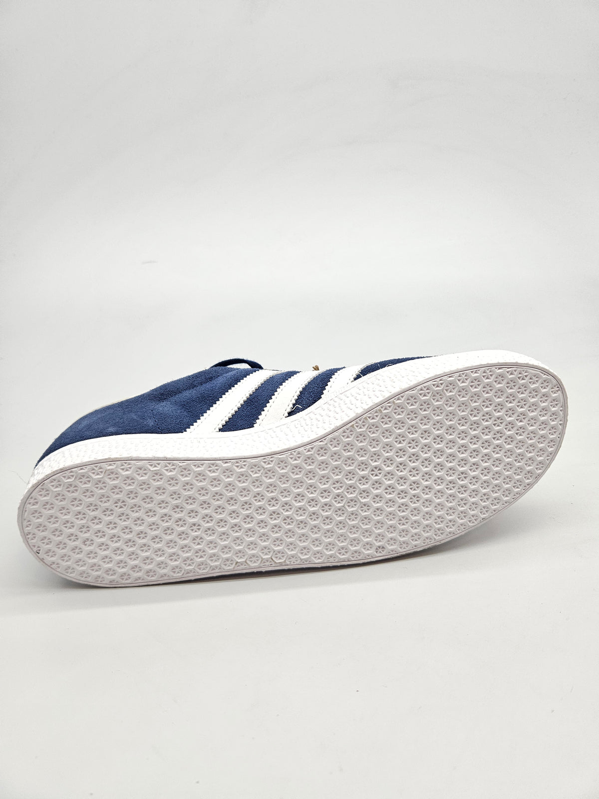 ADIDAS NOVI ORIGINAL PATIKI BR 38.5