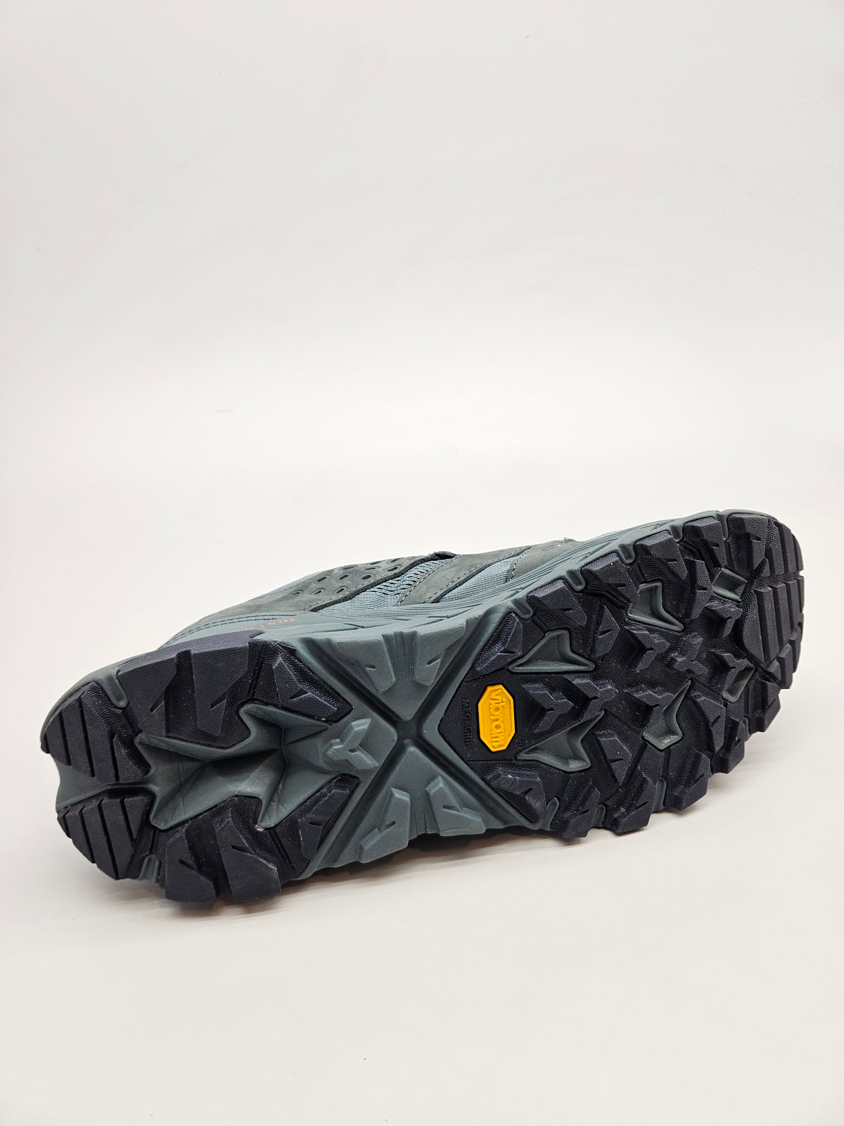 HOKA VIBRAM NOVI ORIGINAL PATIKI BR 44