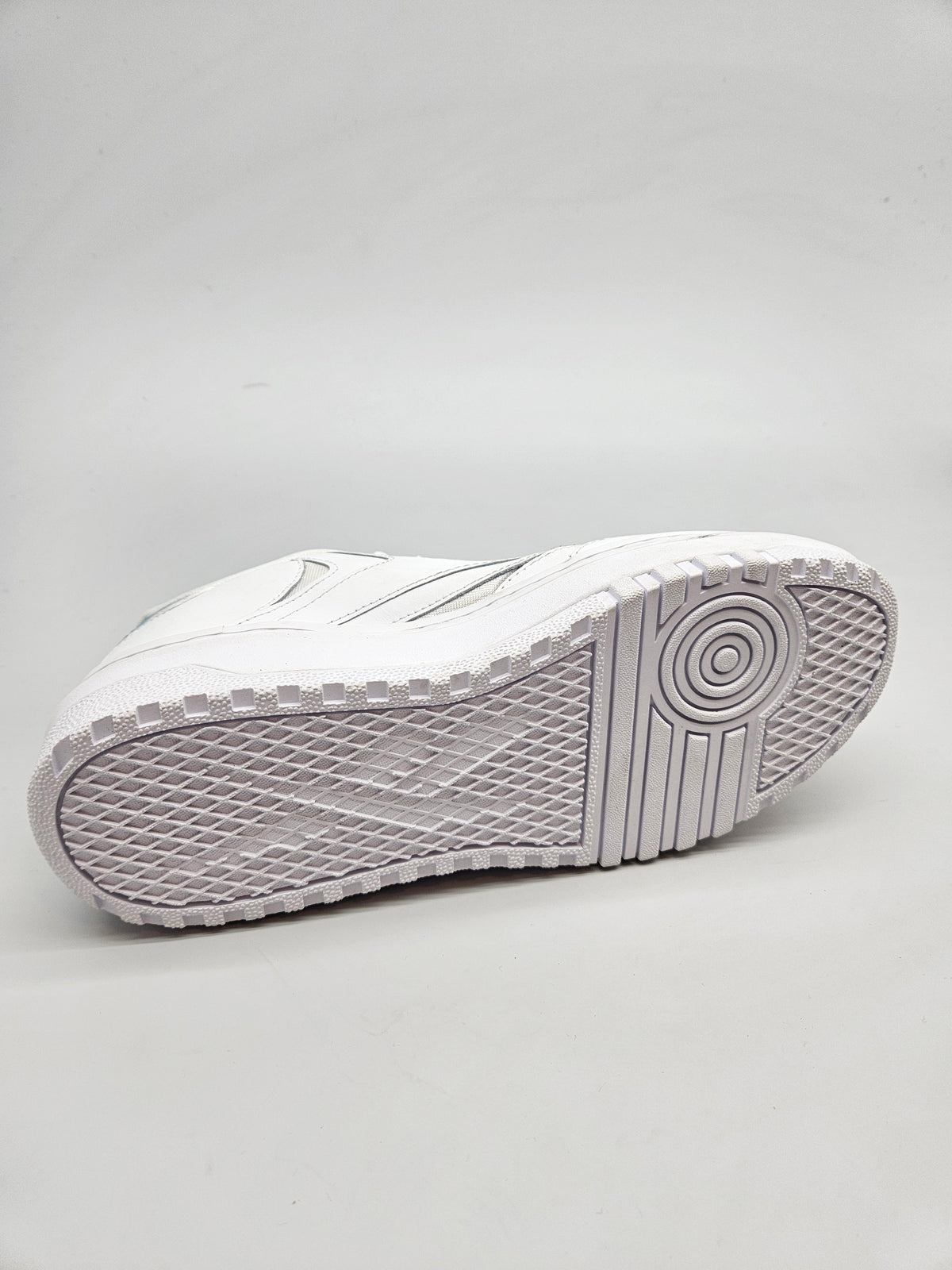 REEBOK NOVI ORIGINAL PATIKI BR 40