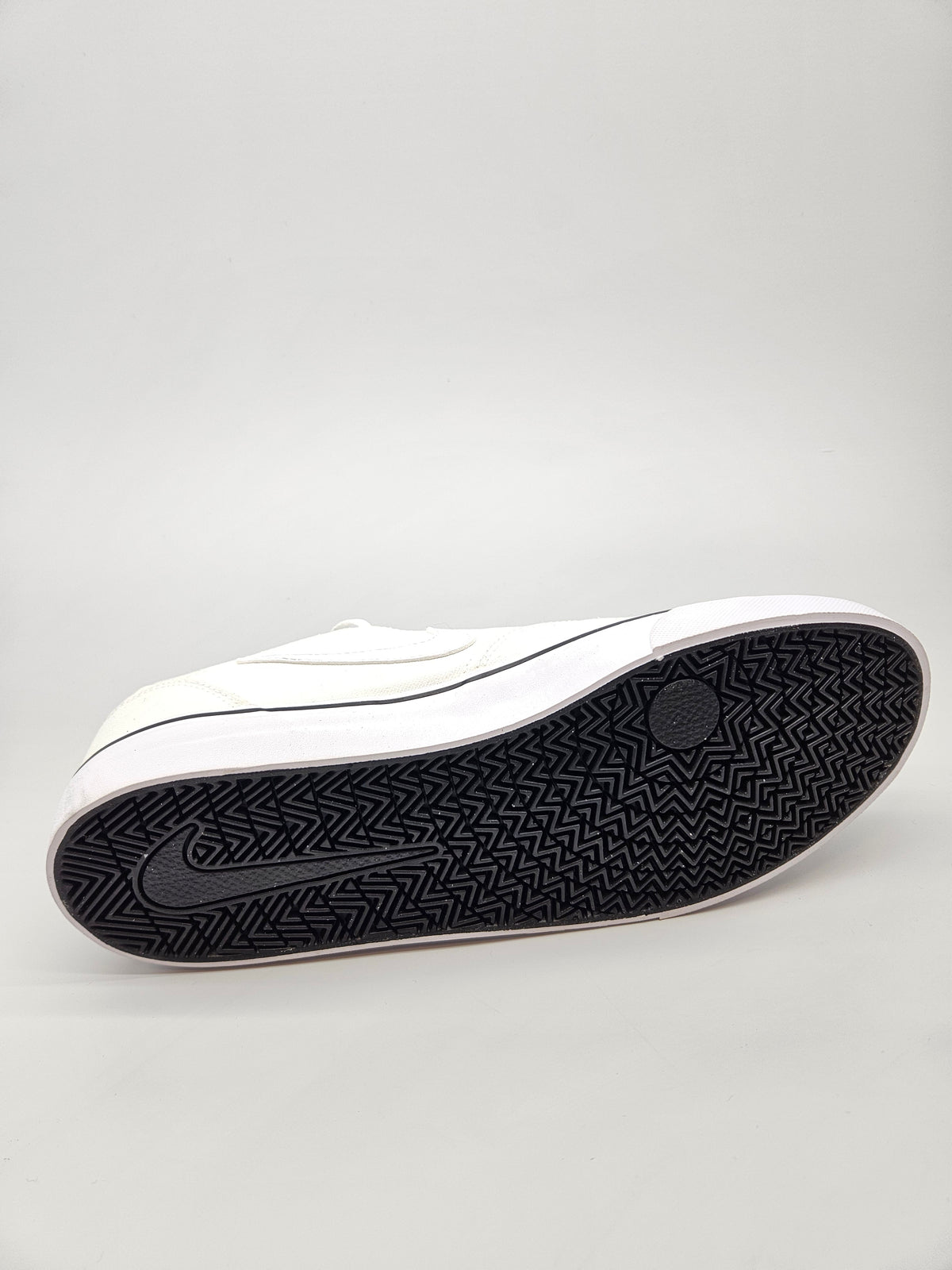 NIKE NOVI ORIGINAL PATIKI BR 45