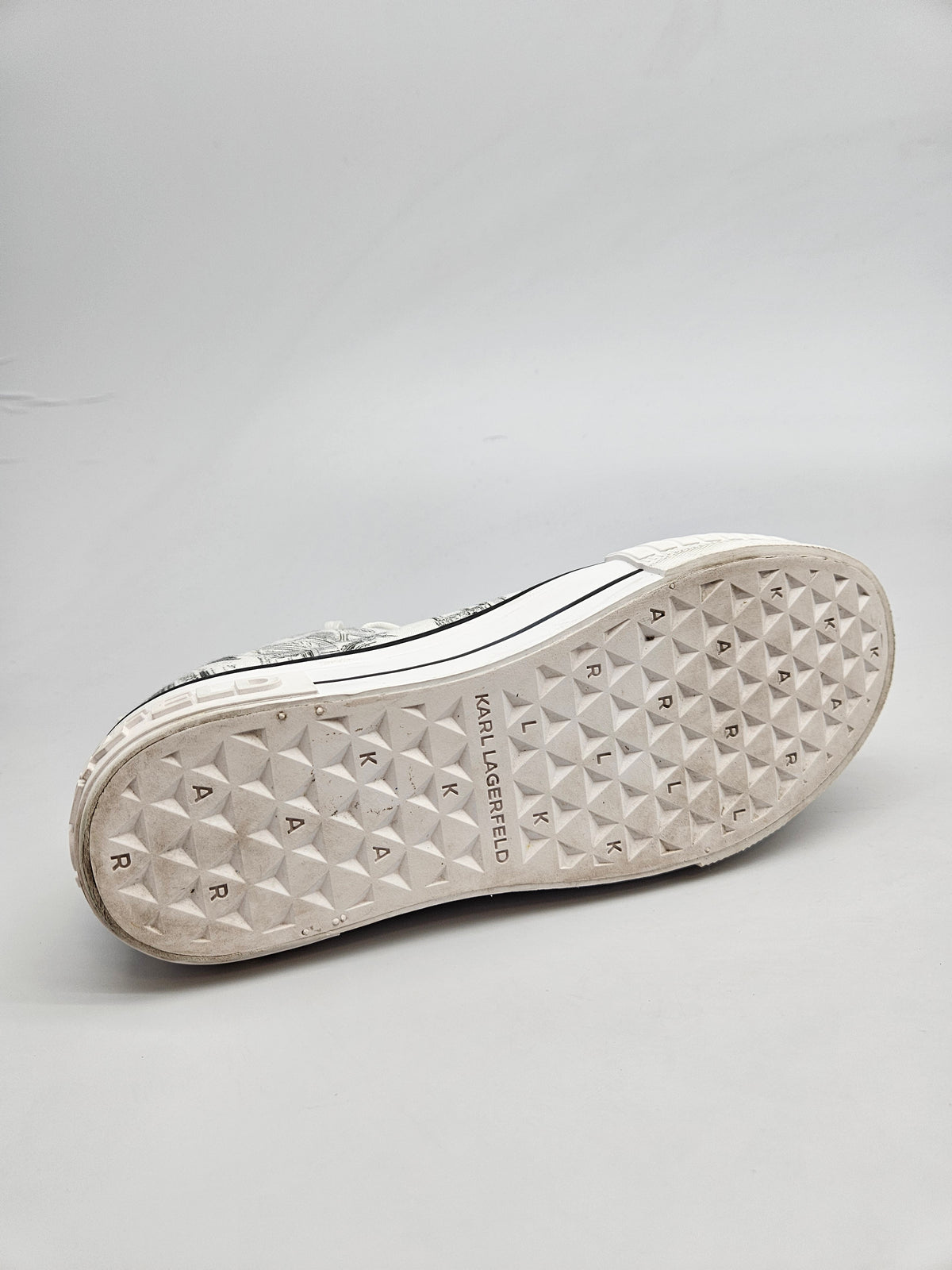 KARL LAGERFELD ORIGINAL PATIKI BR 38
