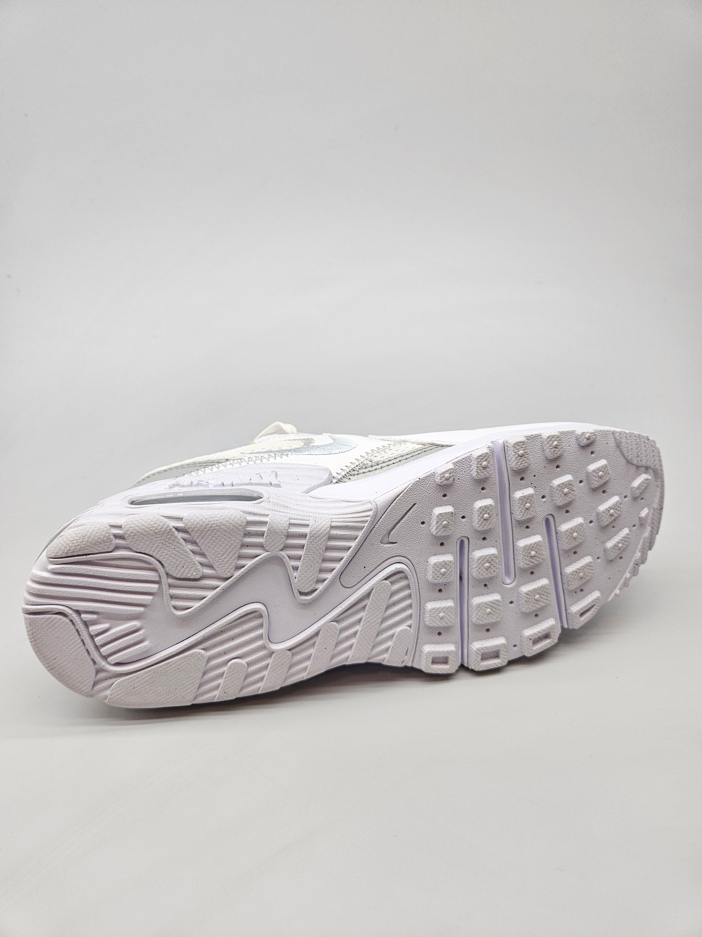 NIKE AIRMAX NOVI ORIGINAL PATIKI BR 37.5