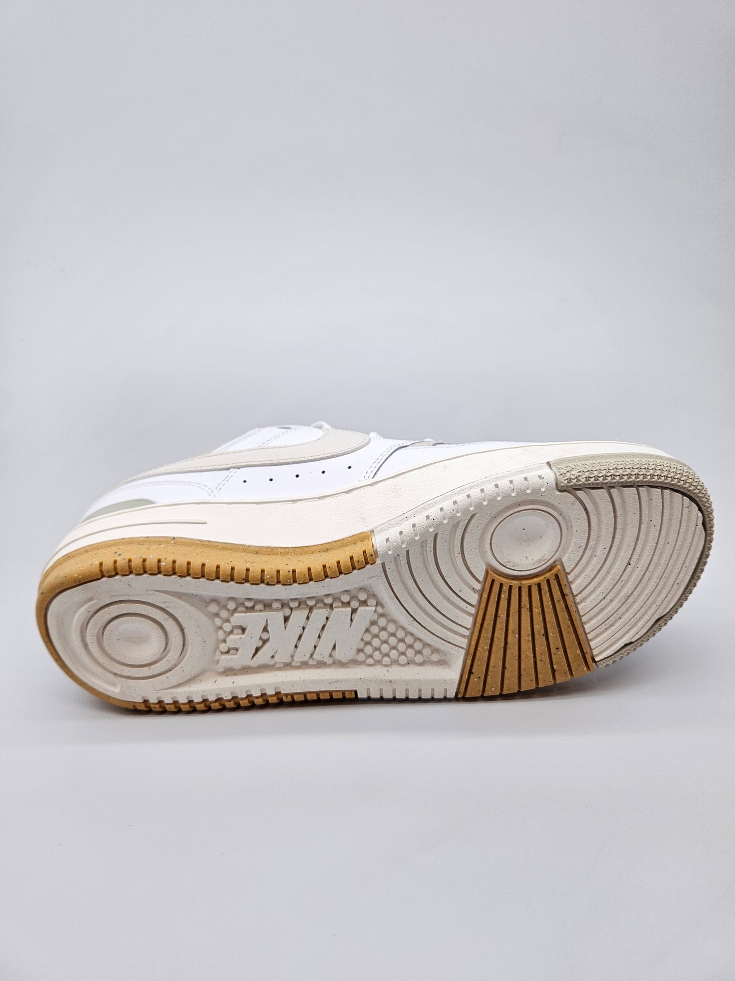 NIKE NOVI ORIGINAL PATIKI BR 37.5