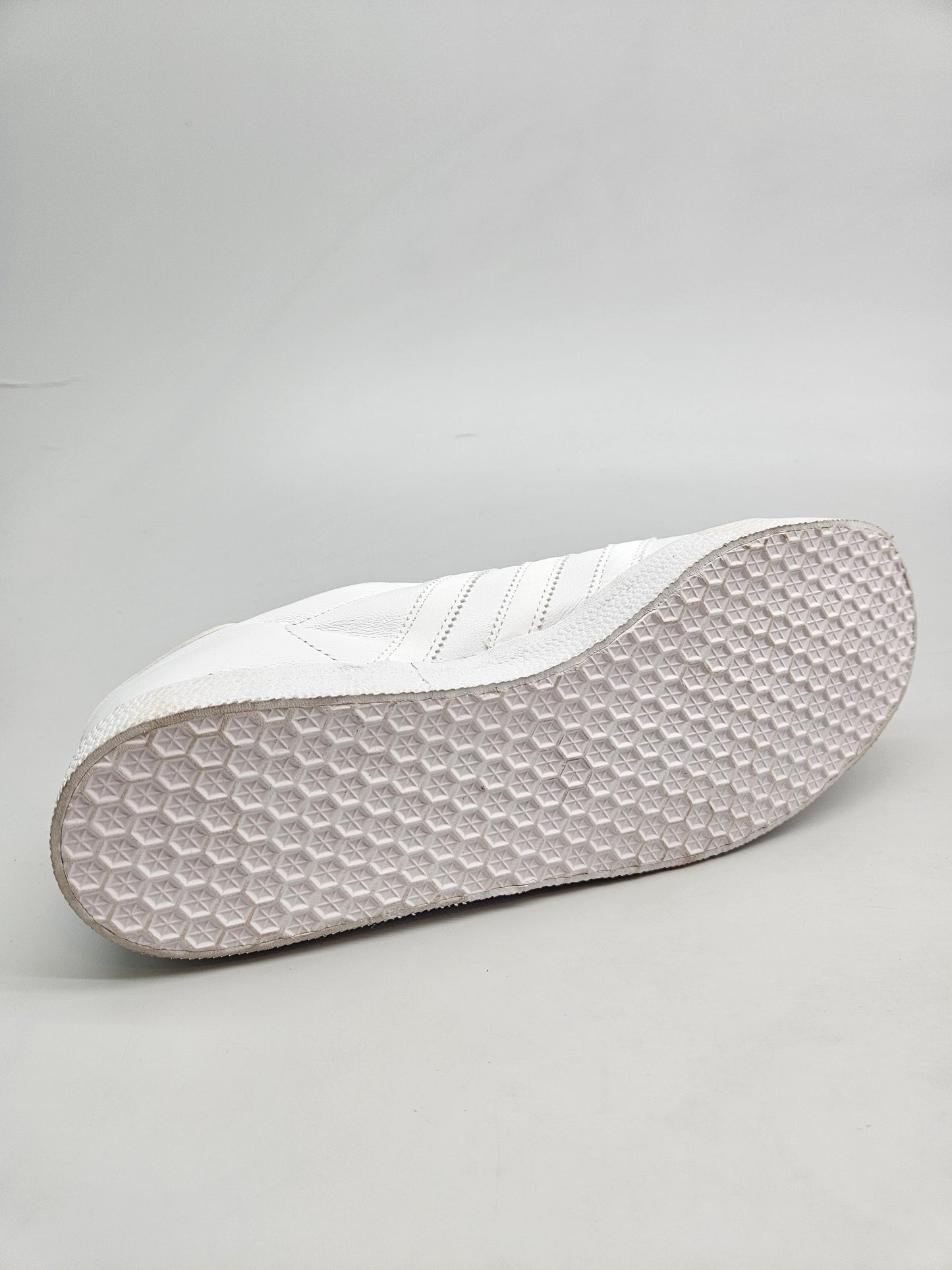 ADIDAS NOVI ORIGINAL PATIKI BR 44