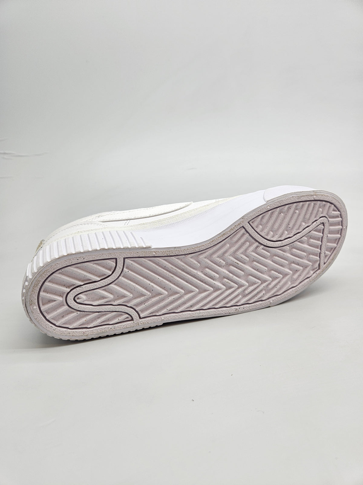 NIKE NOVI ORIGINAL PATIKI BR 42