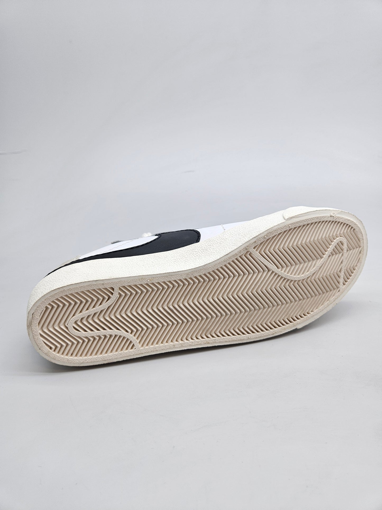 NIKE ORIGINAL NOVI PATIKI BR 39