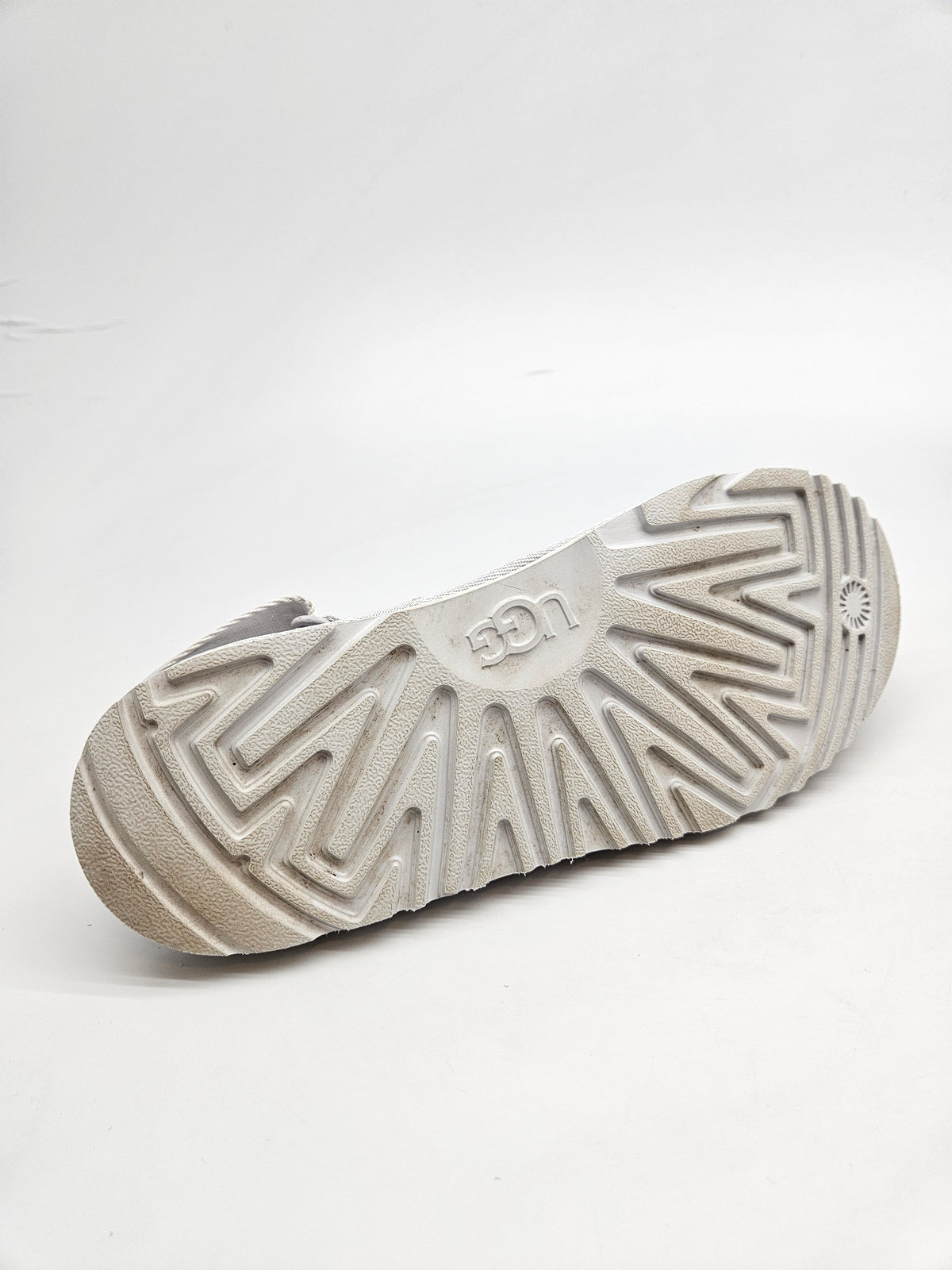 UGG AUSTRALIA ORIGINAL KOZNI VLECKI BR 38