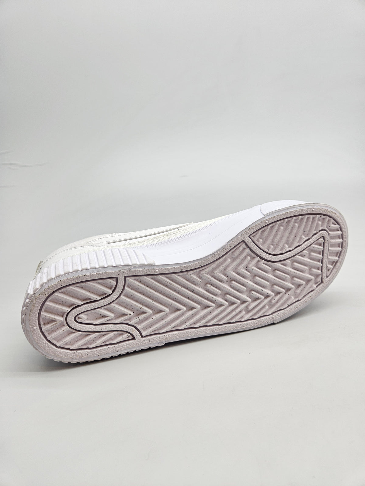NIKE NOVI ORIGINAL PATIKI BR 39