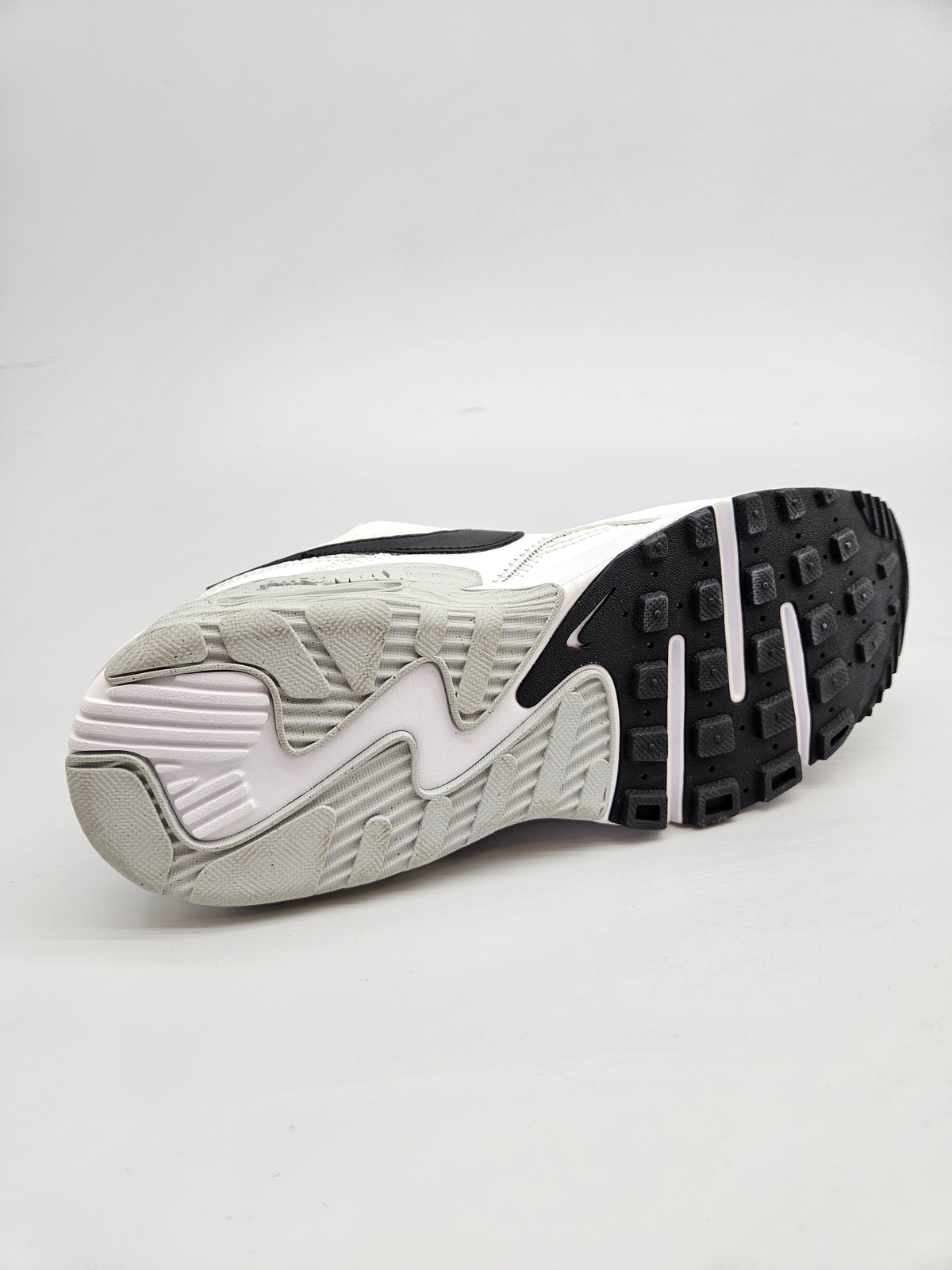 NIKE AIRMAX NOVI ORIGINAL PATIKI BR 40.5