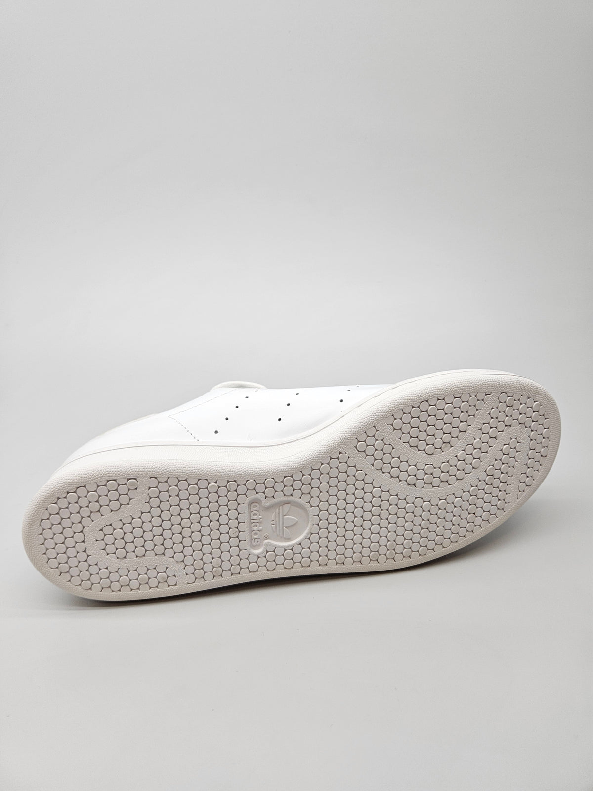 ADIDAS NOVI ORIGINAL PATIKI BR 43