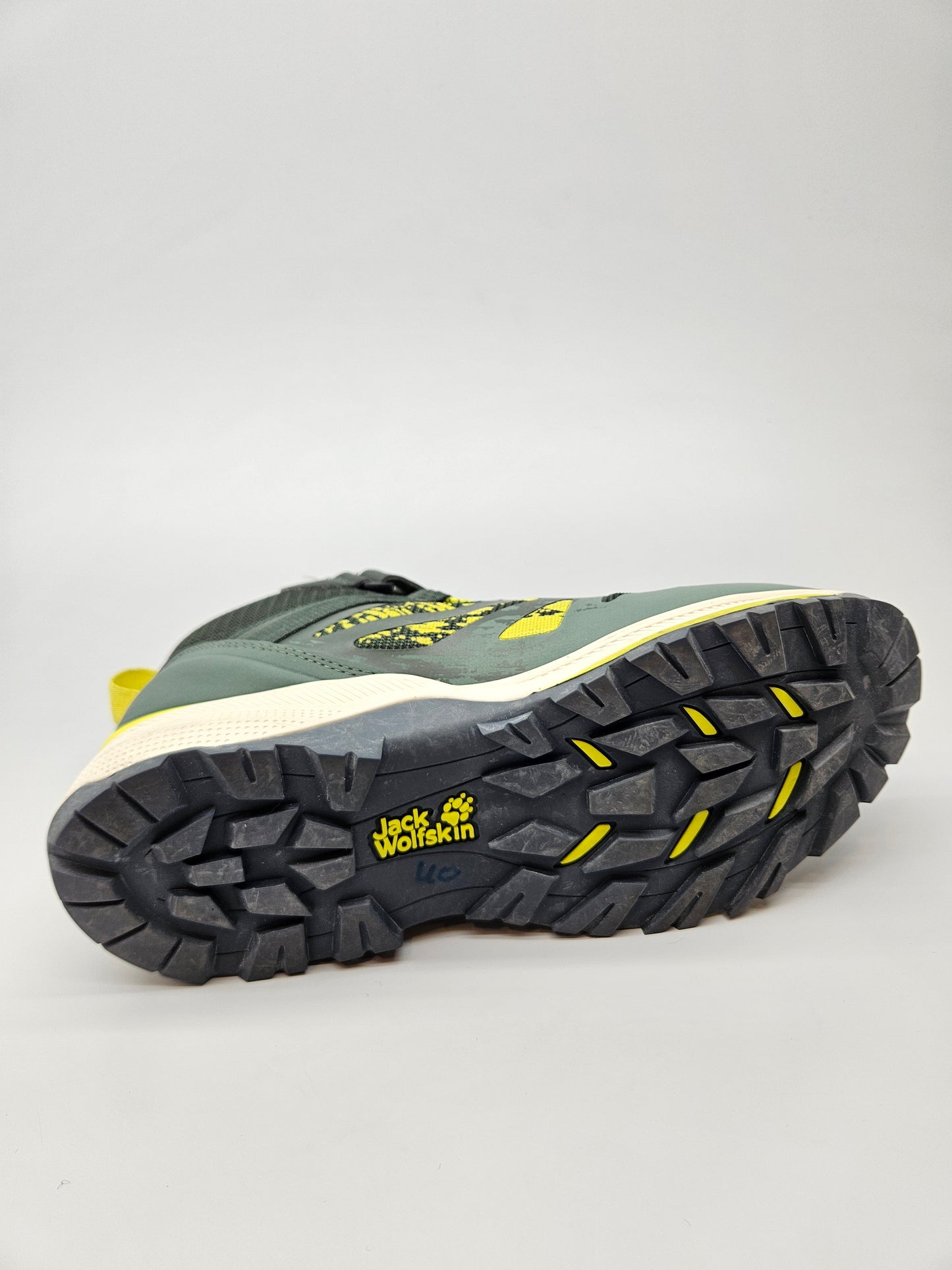 JACK WOLFSKIN ORIGINAL VODOOTPORNI CIZMI BR 37