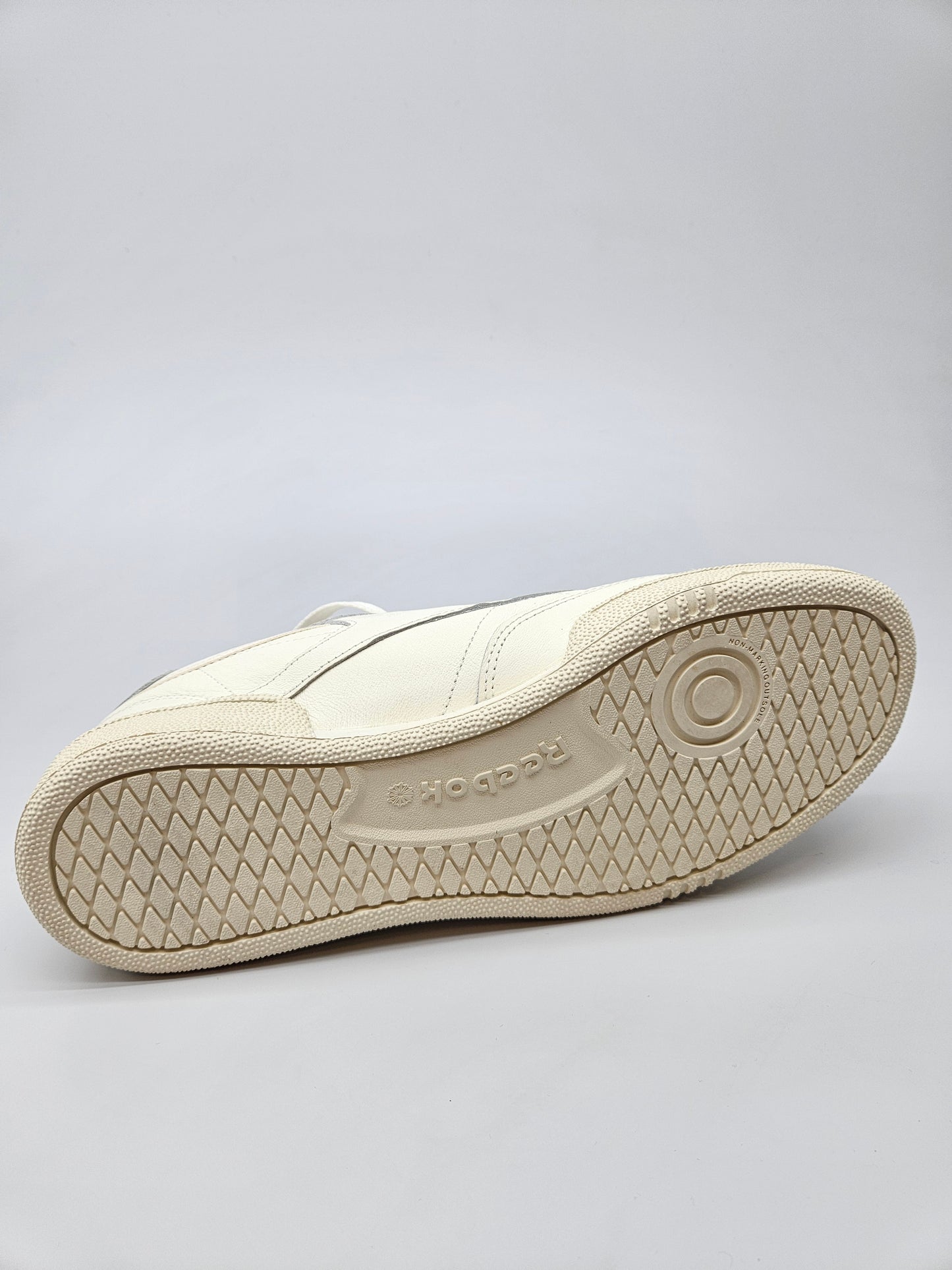 REEBOK NOVI ORIGINAL PATIKI BR 42.5