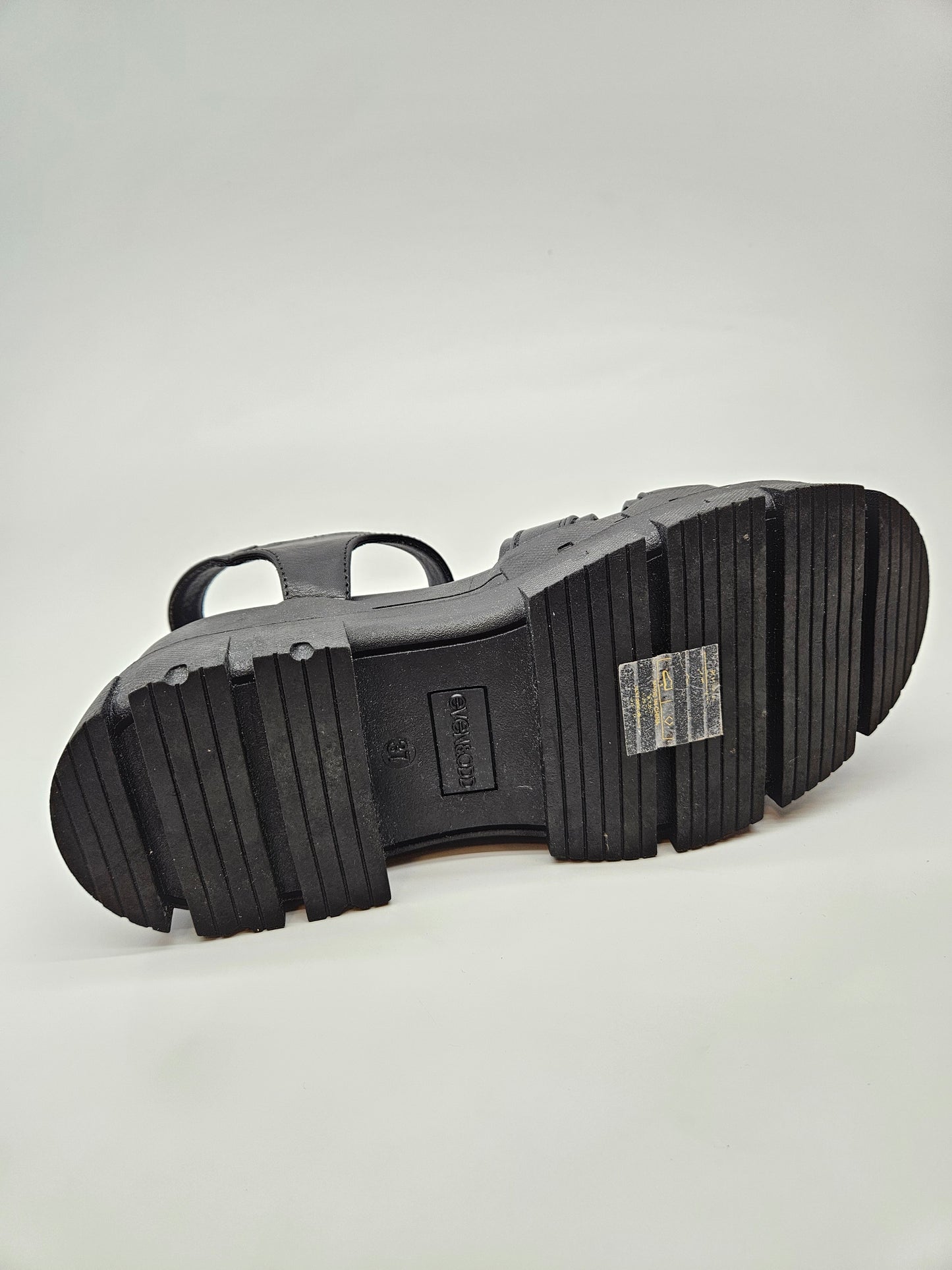 EVEN & ODD NOVI ORIGINAL SANDALI BR 37